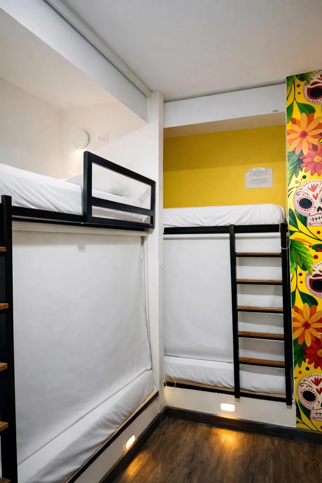 Bed in Seven Nights Hostel Cartagena