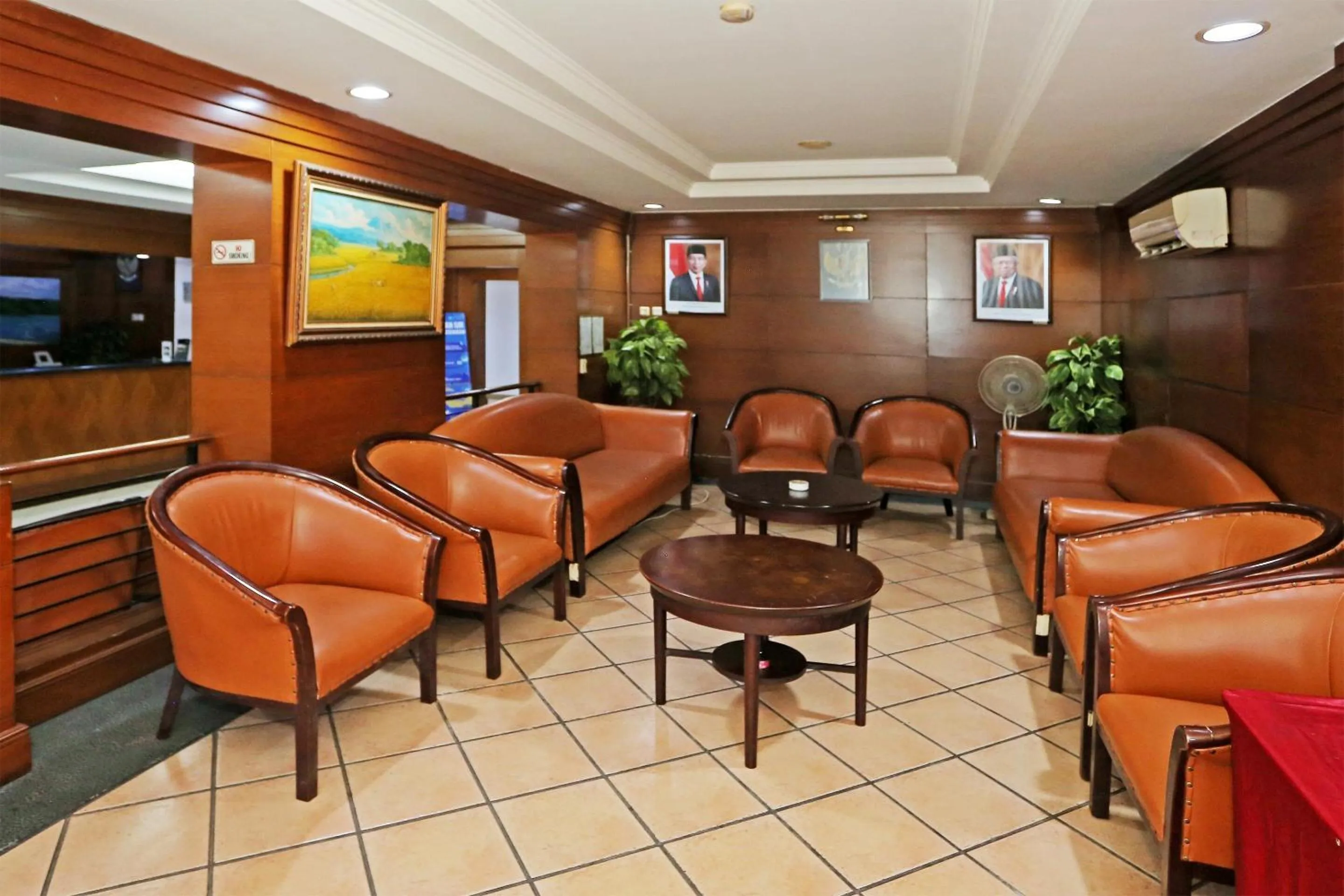 Lobby or reception in Collection O 91898 Series Hotel Kuningan