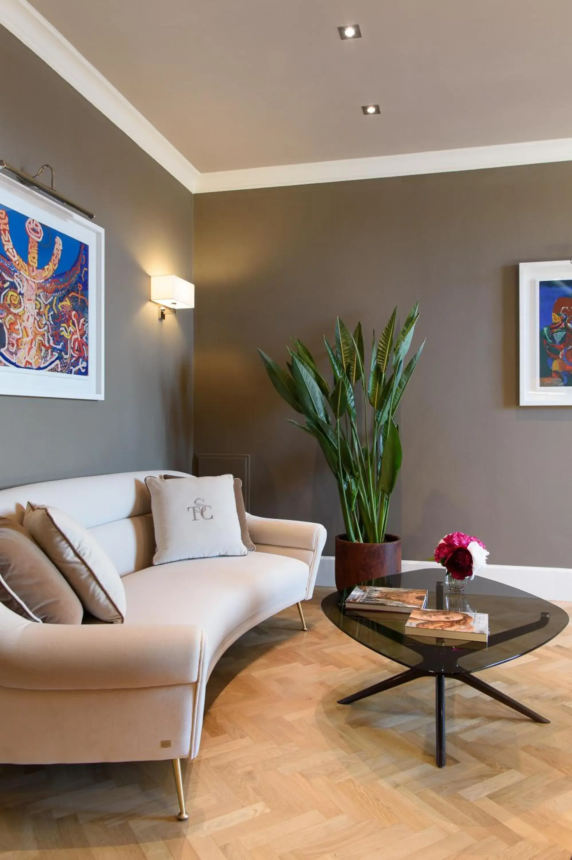 Lobby or reception in Tornabuoni Suites Collection Residenza D'Epoca Lobby or reception in Tornabuoni Suites Collection Residenza D'Epoca