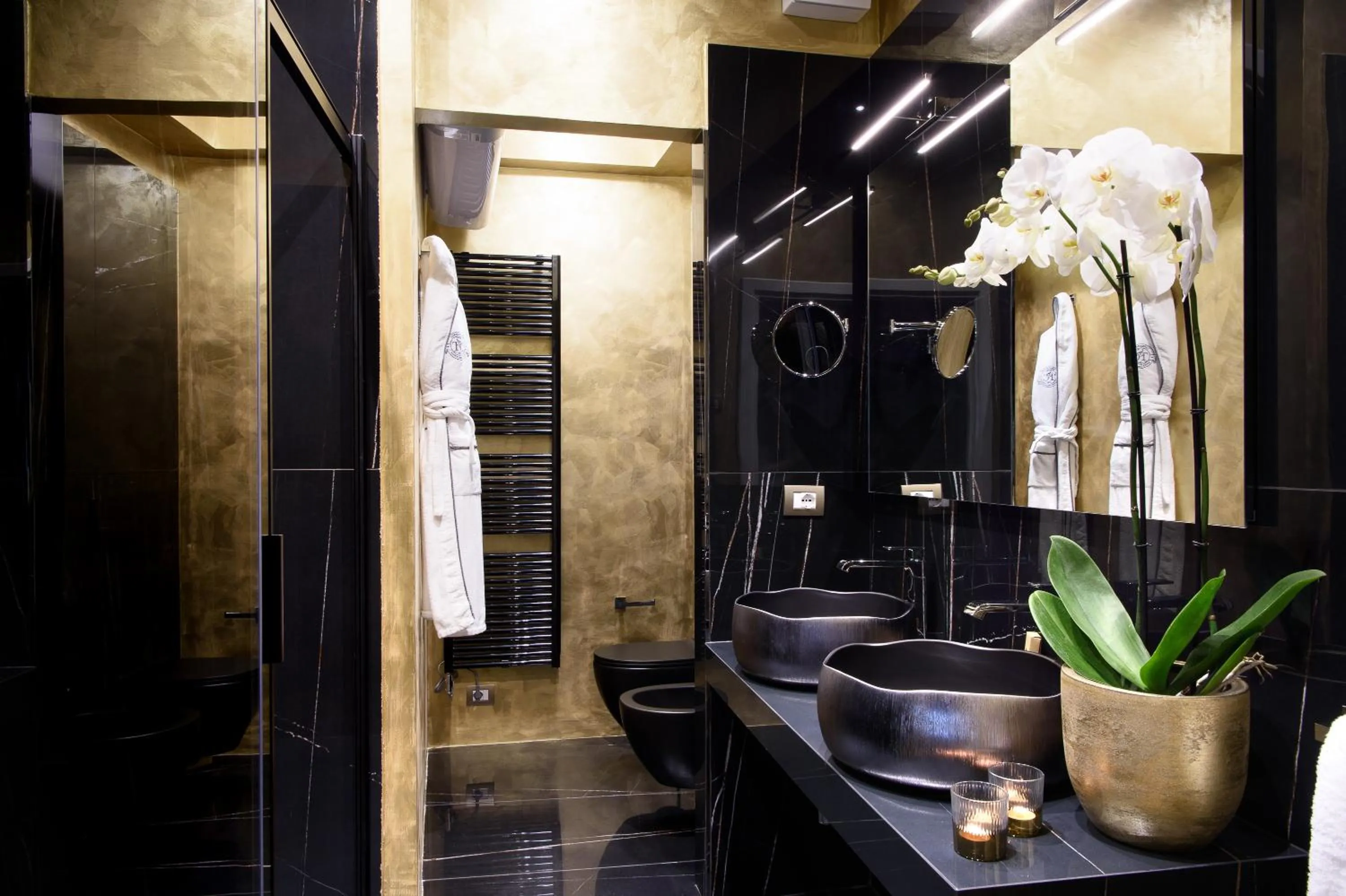 Bathroom in Tornabuoni Suites Collection Residenza D'Epoca
