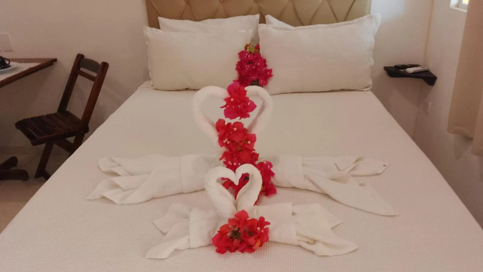 Property building, Bed in Pousada Aconchego do Maraca