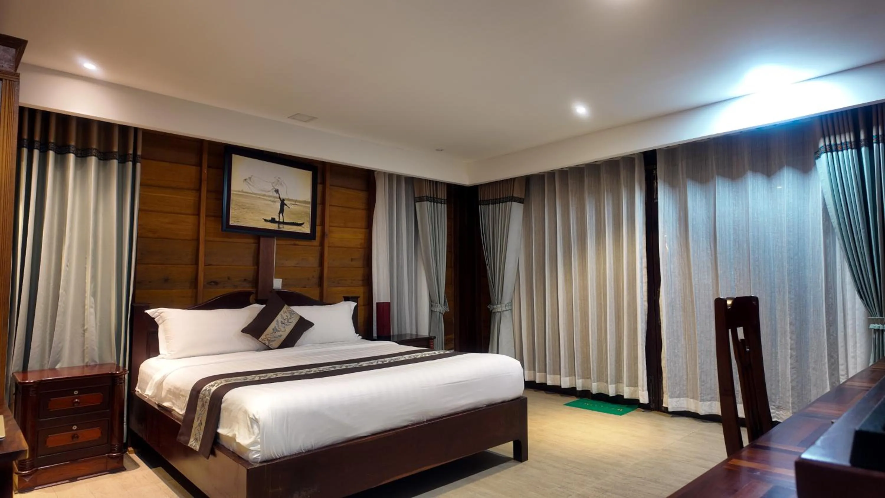 Bed in Lodge Moni Essara Kampot