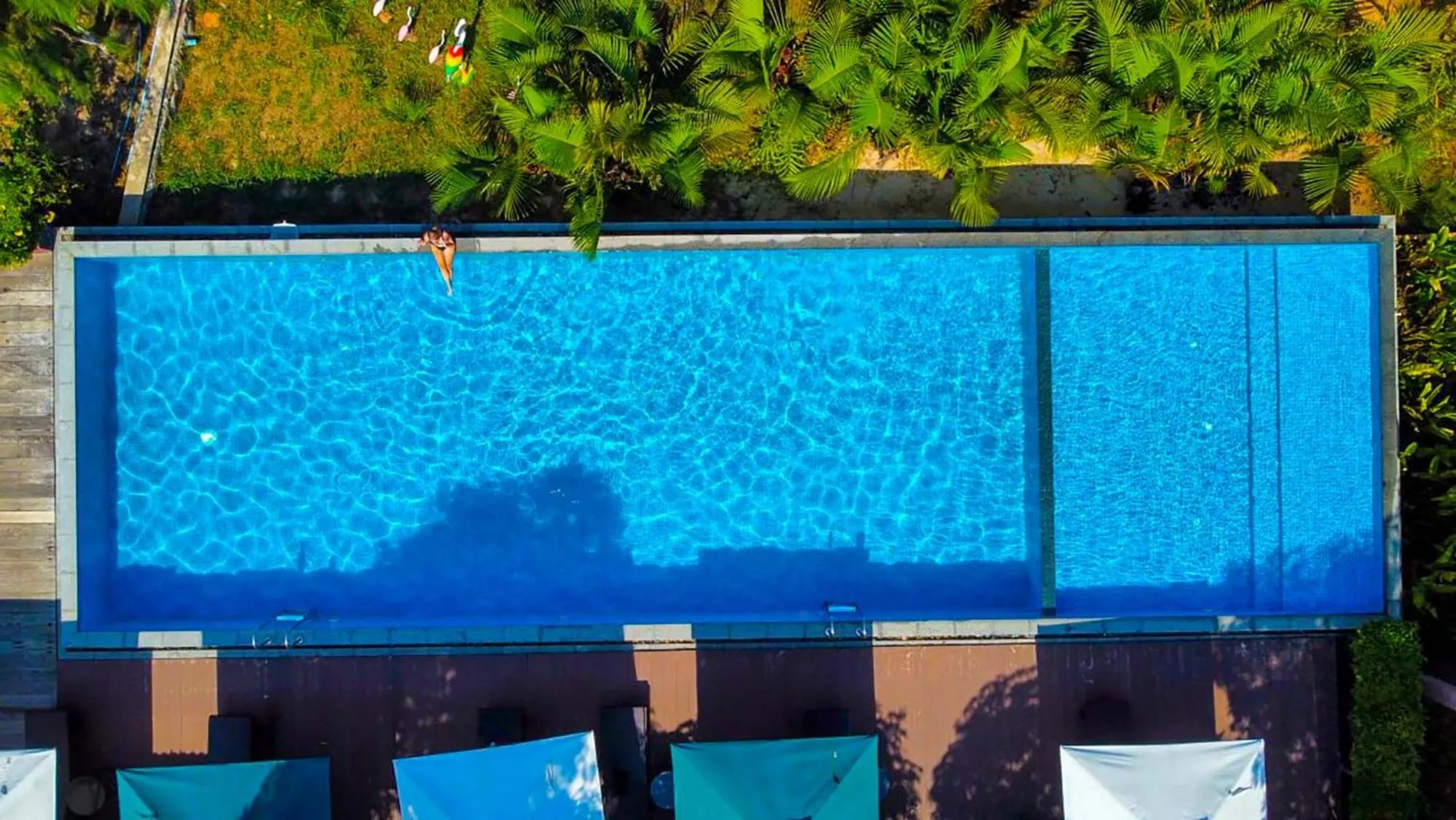 Pool view in Lodge Moni Essara Kampot