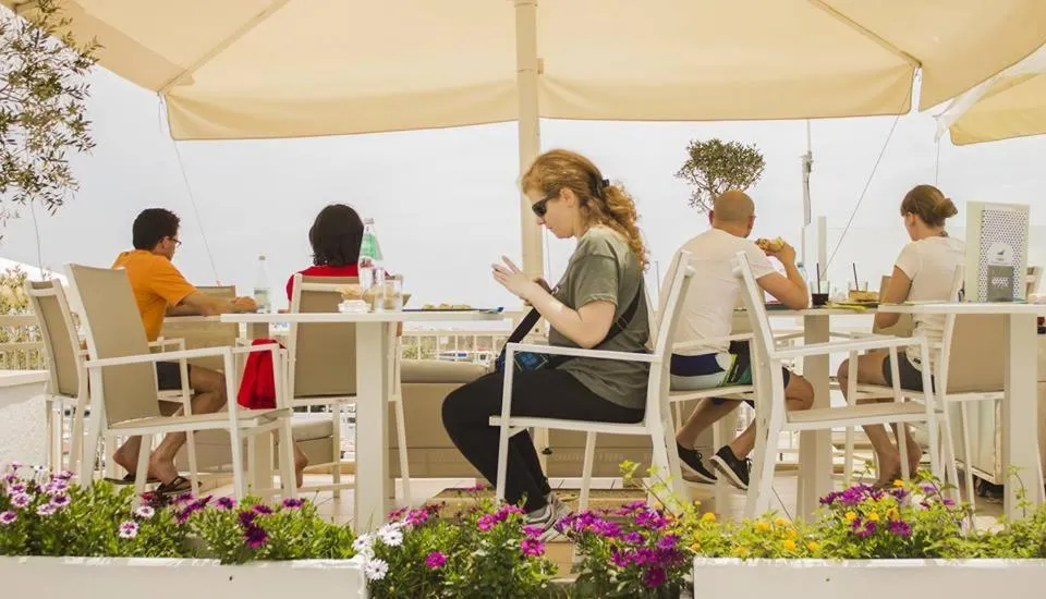 Lounge or bar in BUE MARINO Hotel & Rooftop Bar