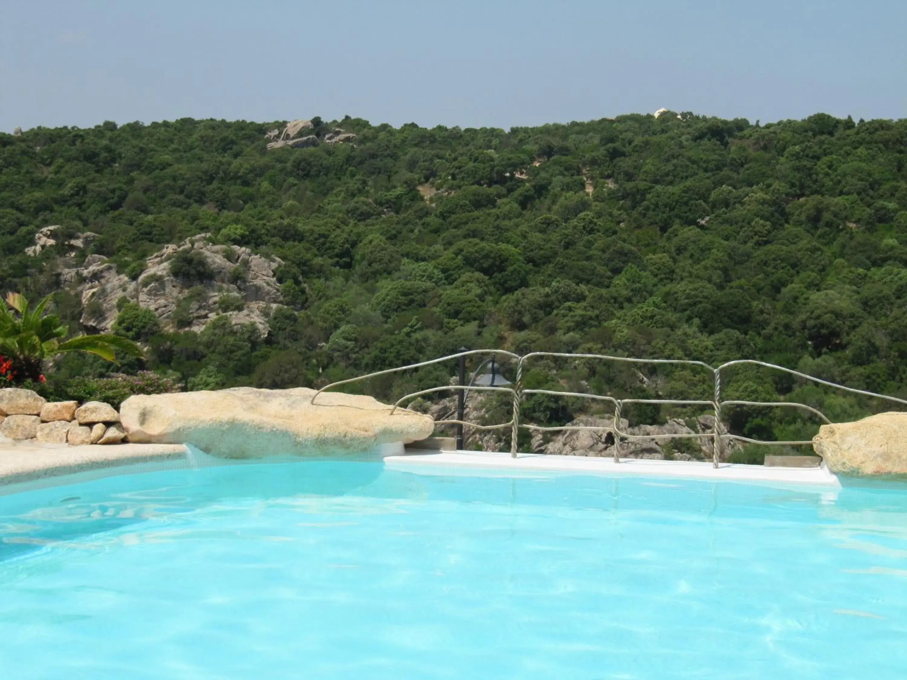 Swimming pool in Hotel Arathena Swimming pool in Hotel Arathena
