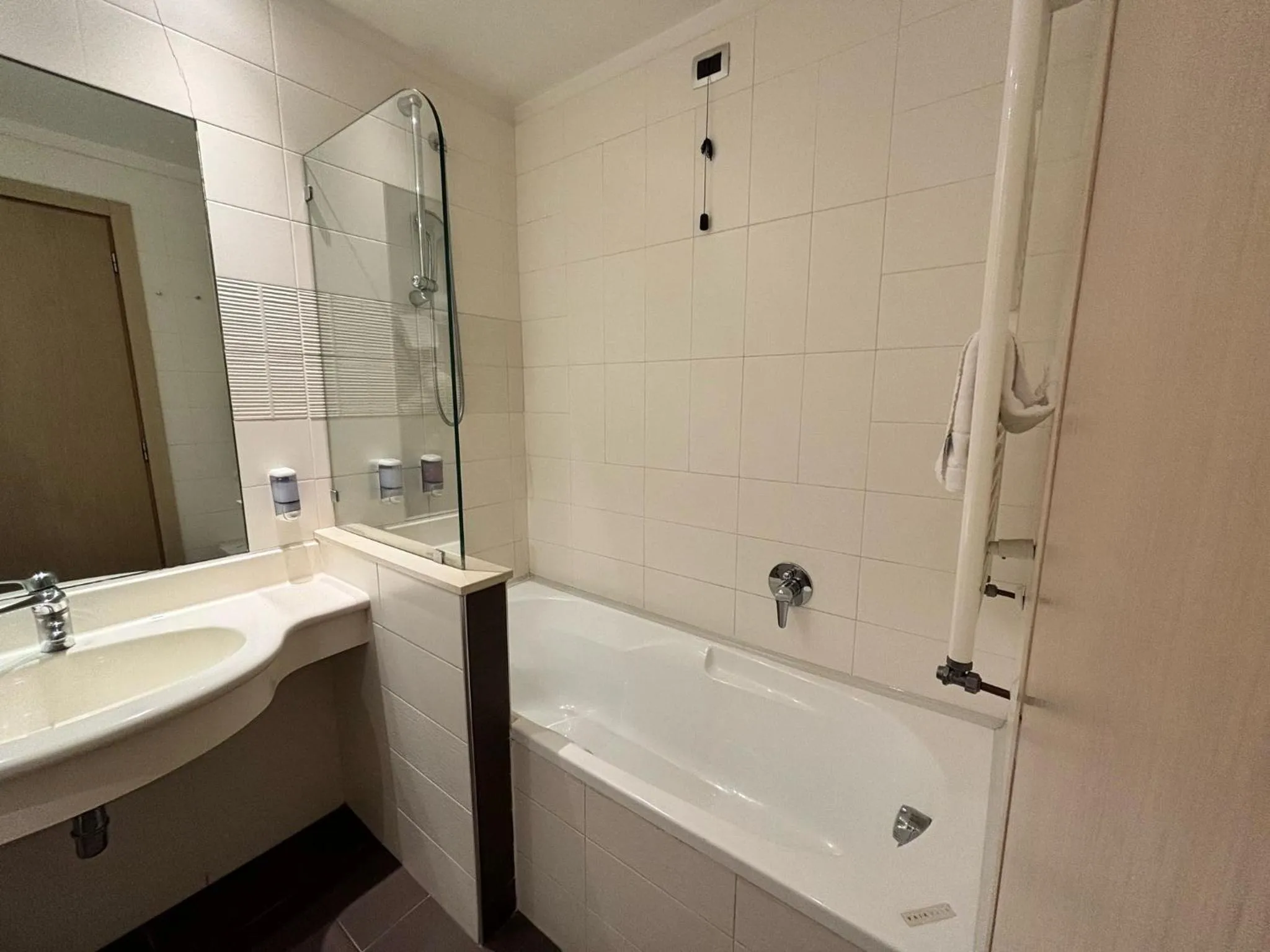 Shower in Grand Hotel Olimpo