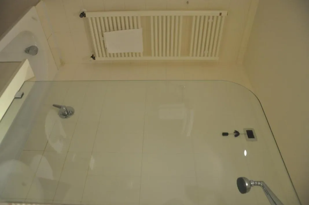 Shower in Grand Hotel Olimpo