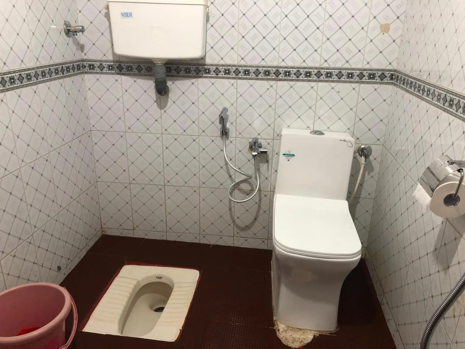 Shower in Nature Inn Cottages