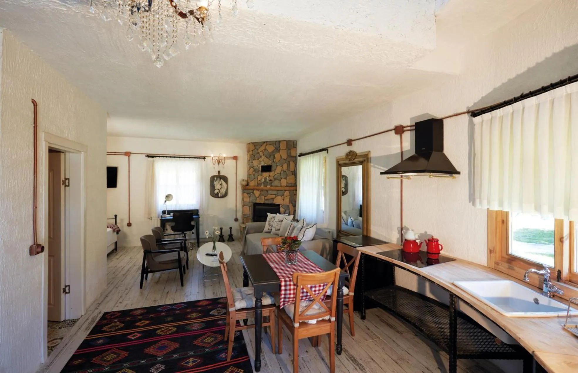 Kitchen or kitchenette in Dachas Cove Hotel