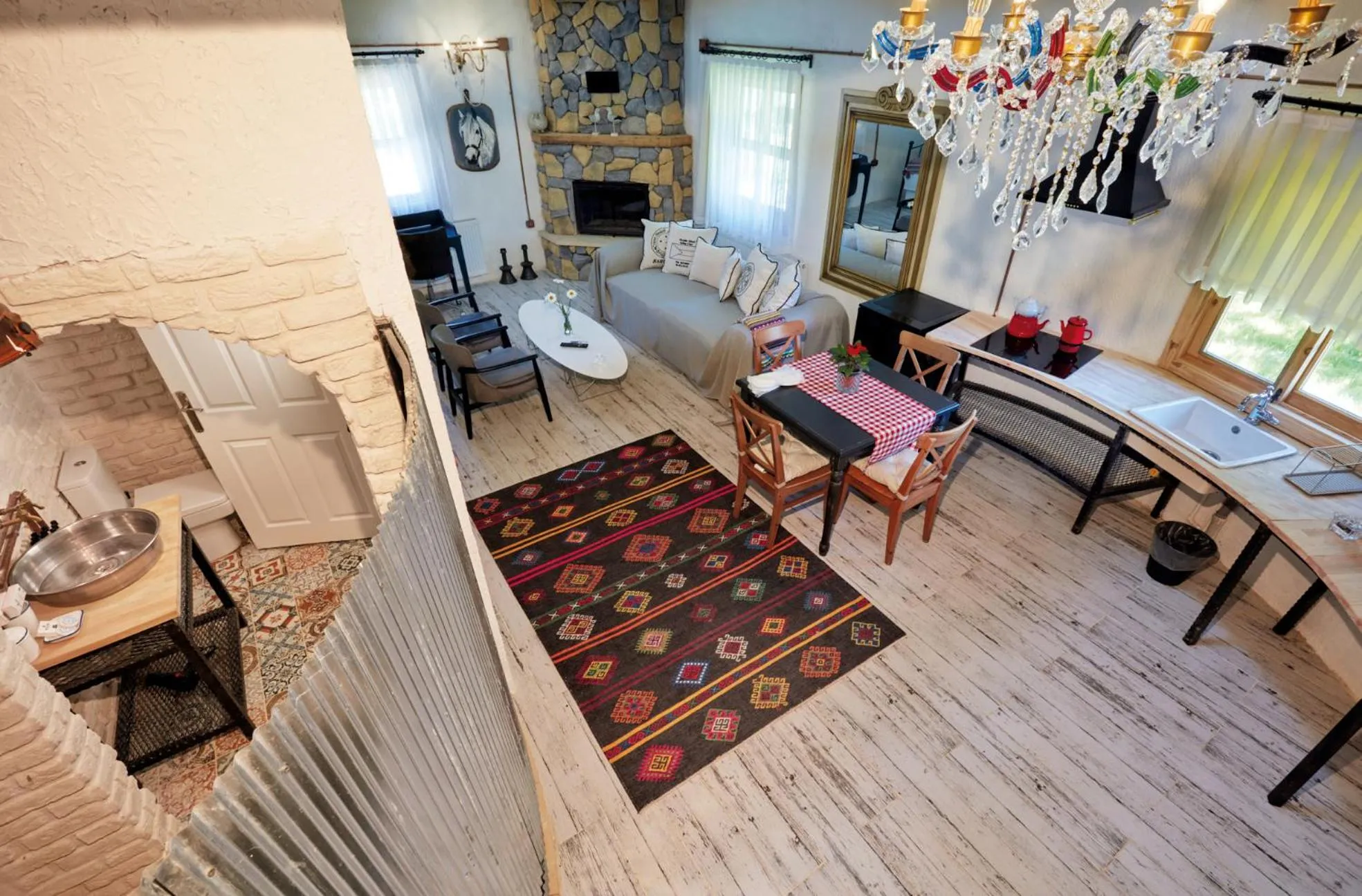 Photo of the whole room in Dachas Cove Hotel