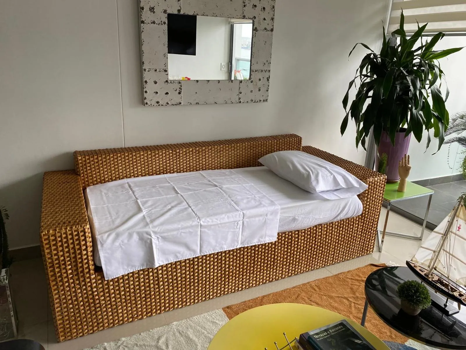 Bed in Lujoso Apartamento en Bocagrande