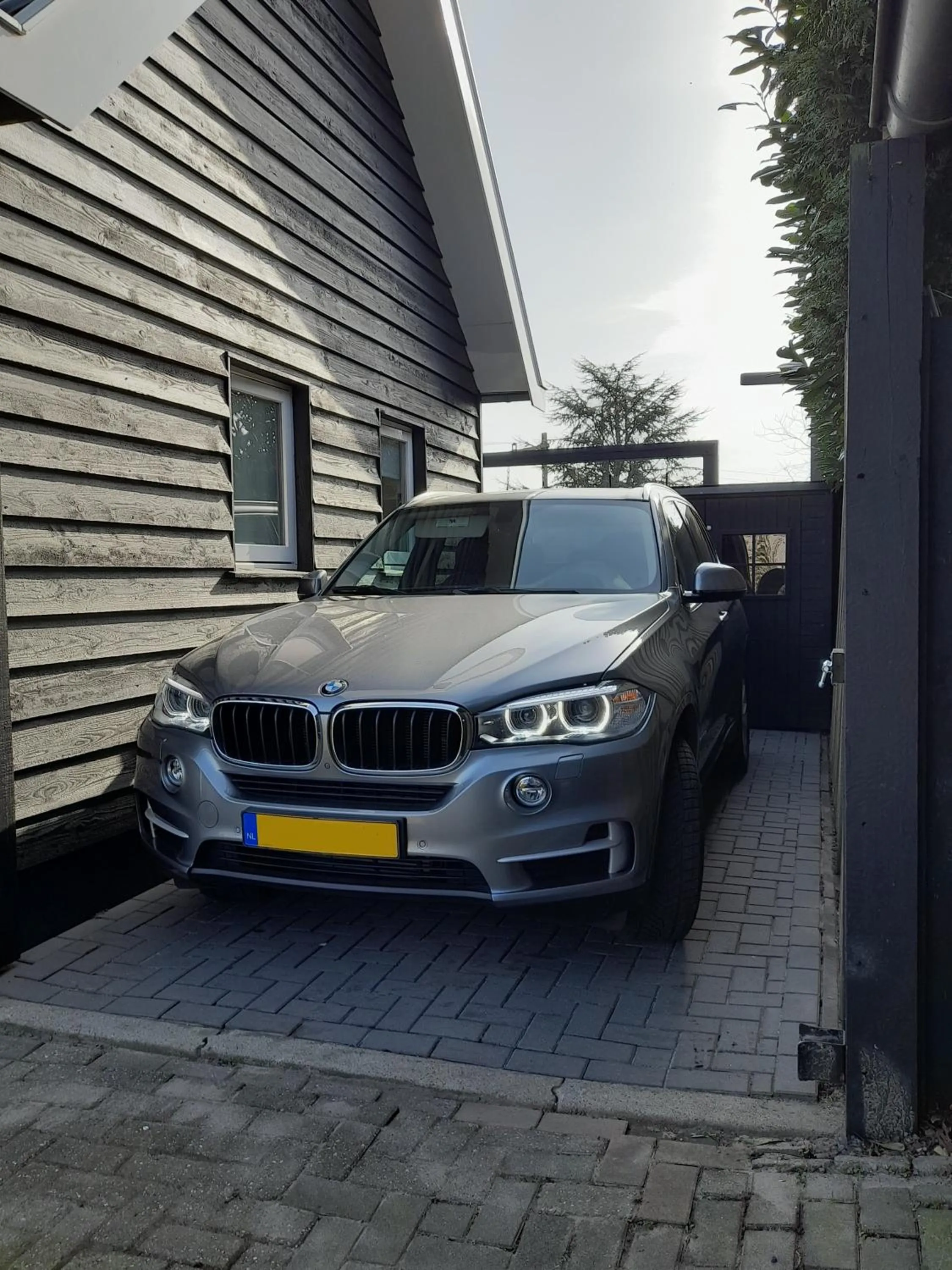 Parking in B&B tRust