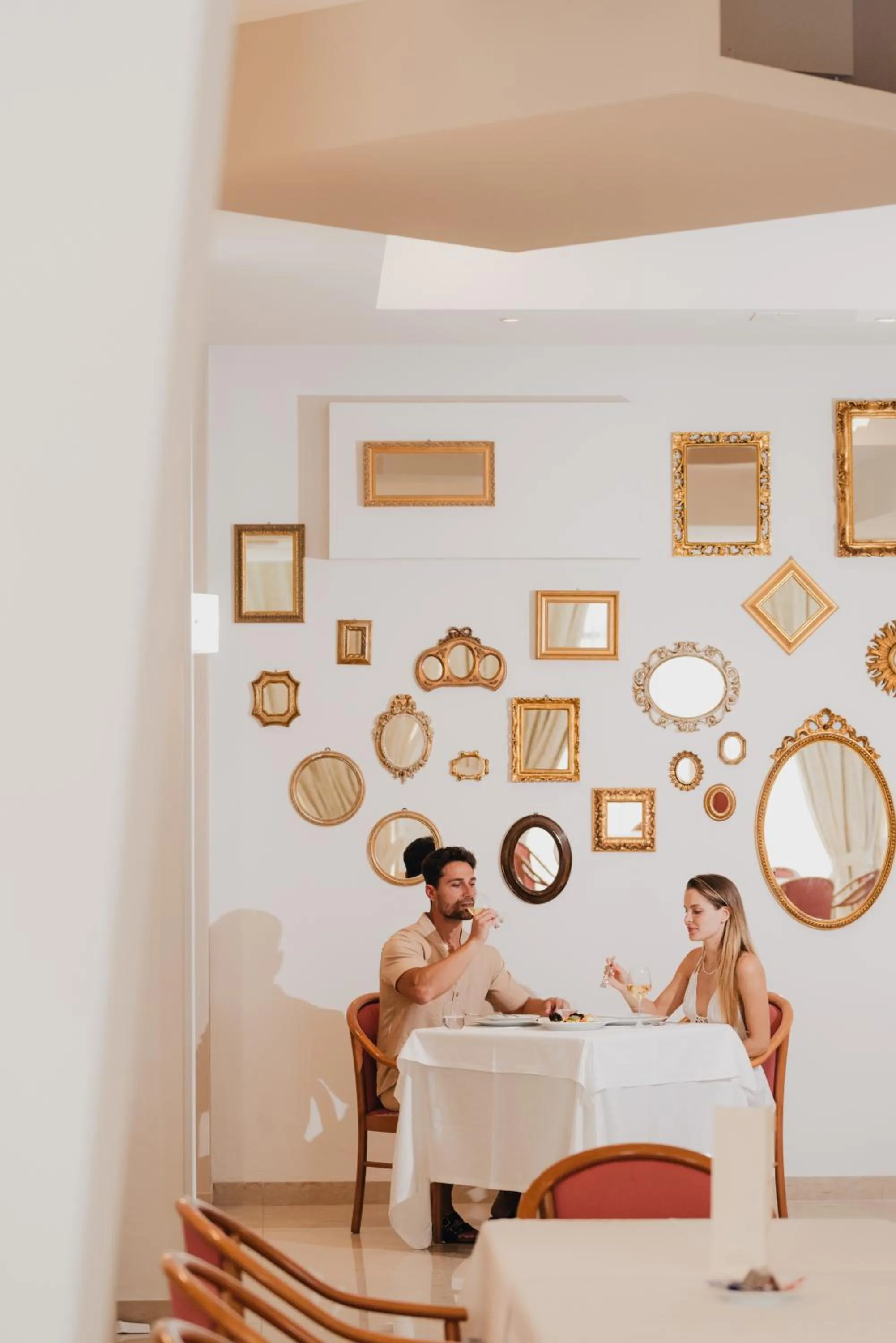 Restaurant/places to eat in Hotel Degli Aranci