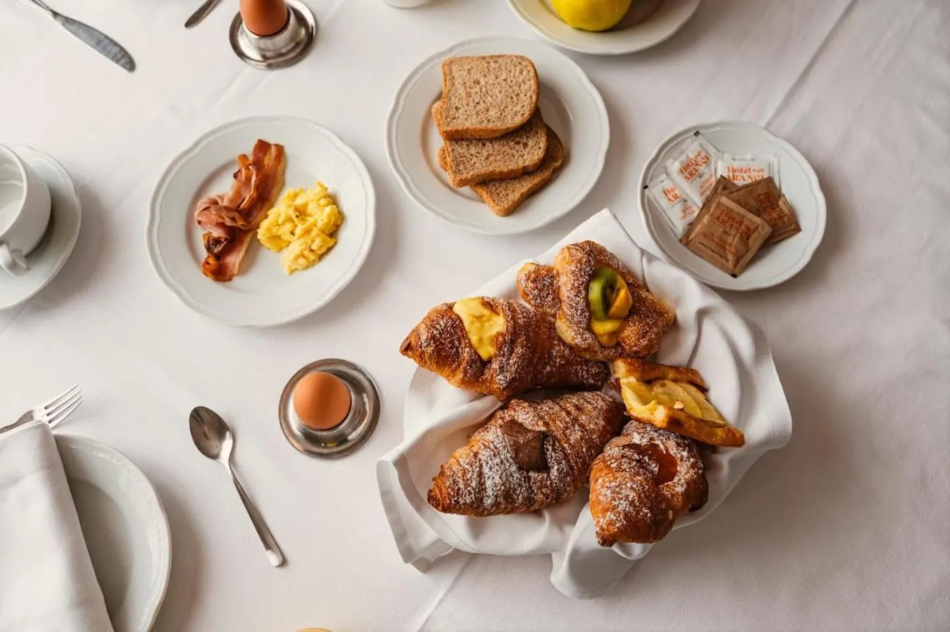 Restaurant/places to eat in Hotel Degli Aranci