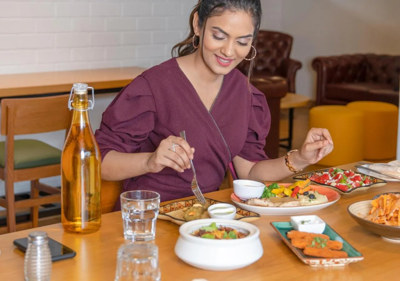 Restaurant/places to eat in Bloom Hotel - Brookefield