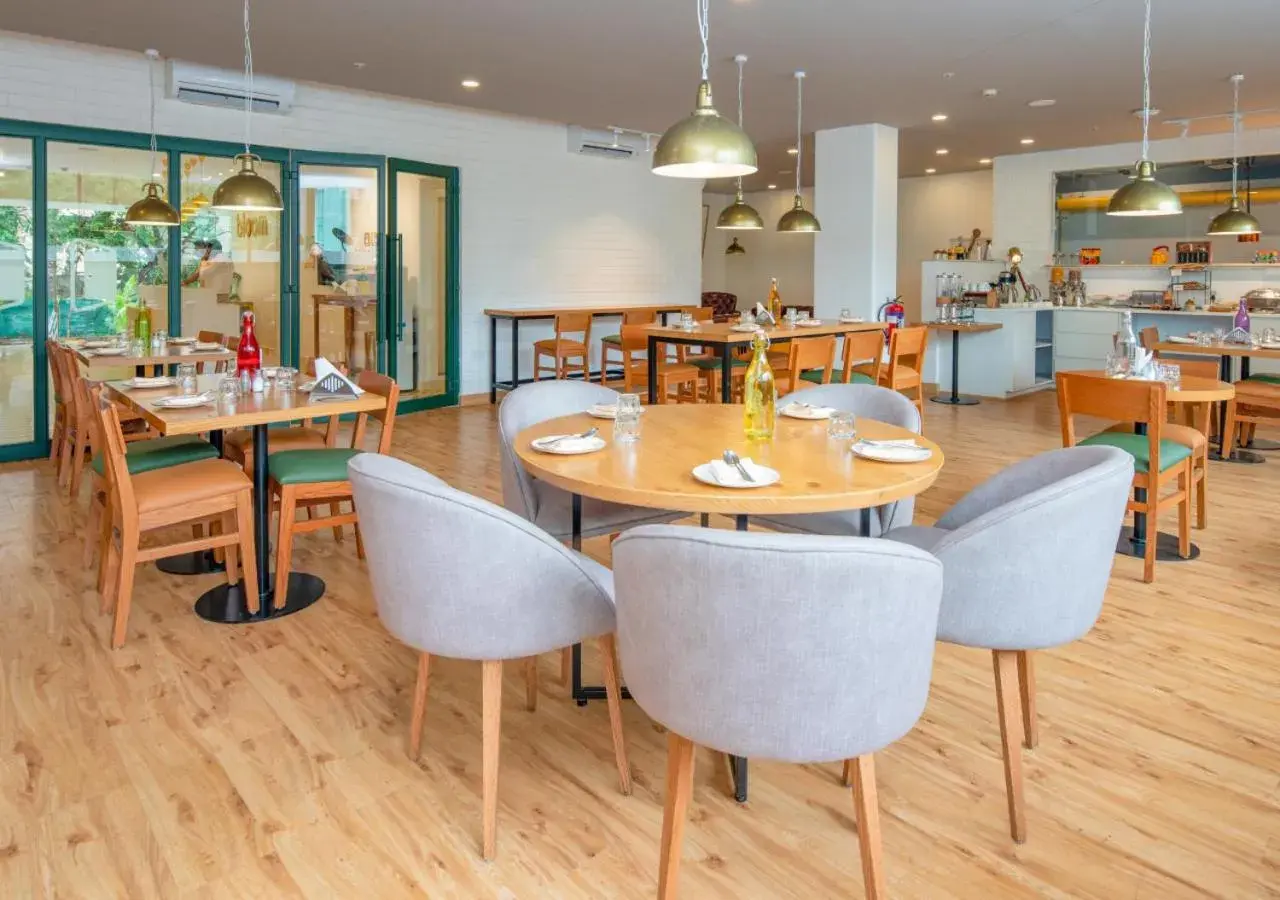 Restaurant/places to eat in Bloom Hotel - Brookefield Restaurant/places to eat in Bloom Hotel - Brookefield