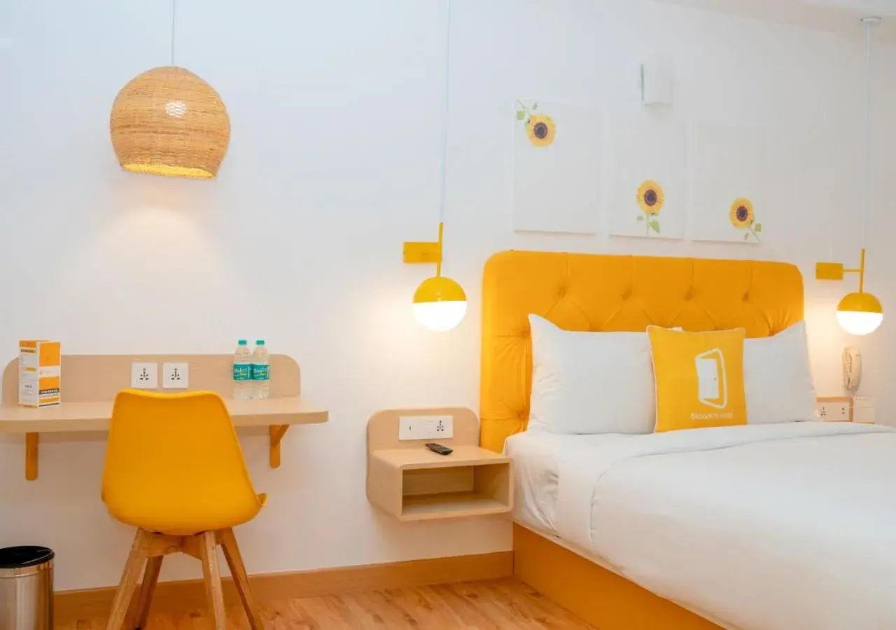 Bedroom, Bed in Bloom Hotel - Brookefield Bedroom, Bed in Bloom Hotel - Brookefield