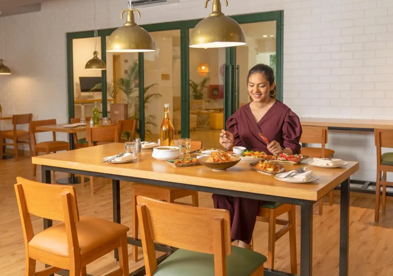 Restaurant/places to eat in Bloom Hotel - Brookefield Restaurant/places to eat in Bloom Hotel - Brookefield