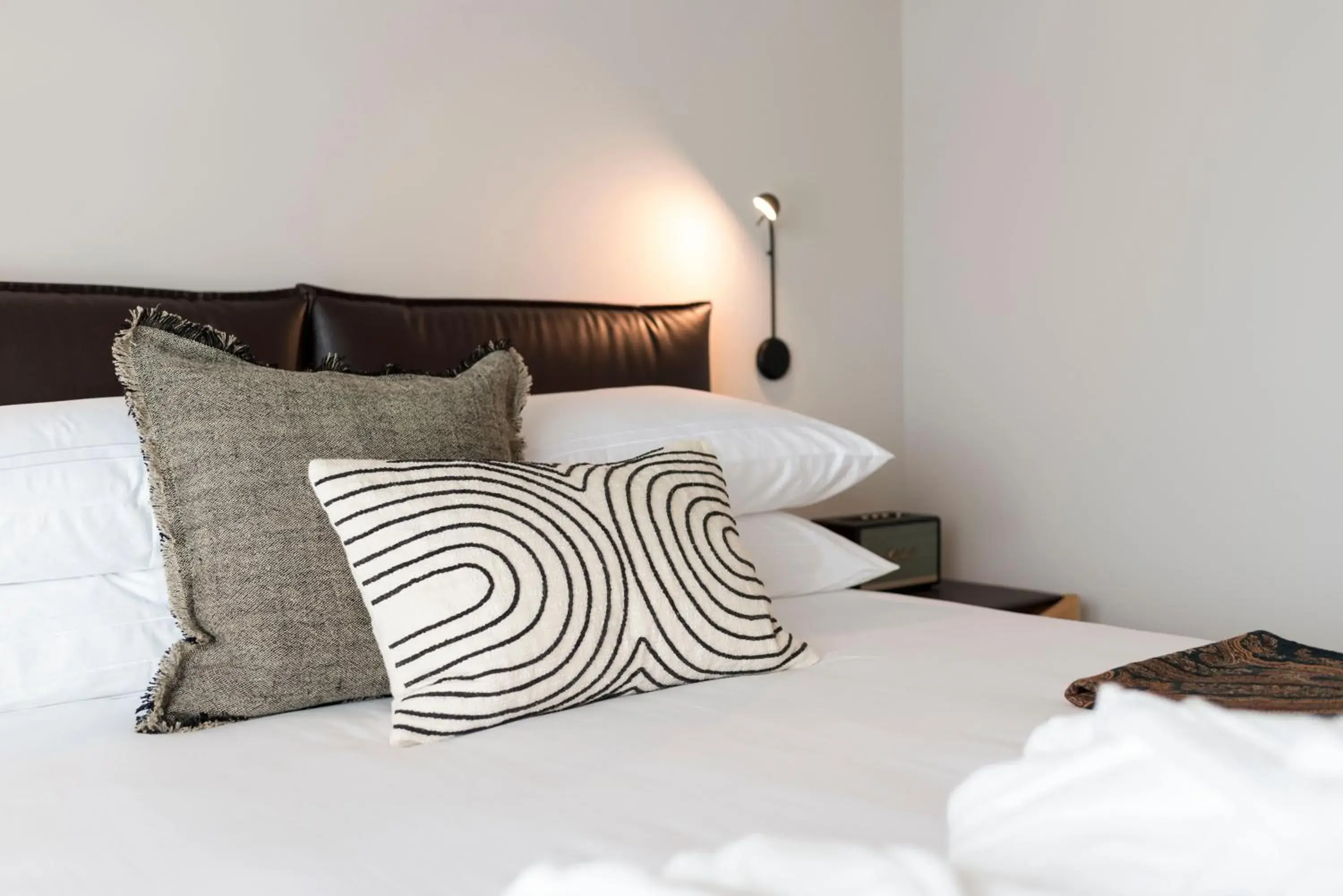 Decorative detail, Bed in Jardins do Porto - by Unlock Hotels Decorative detail, Bed in Jardins do Porto - by Unlock Hotels