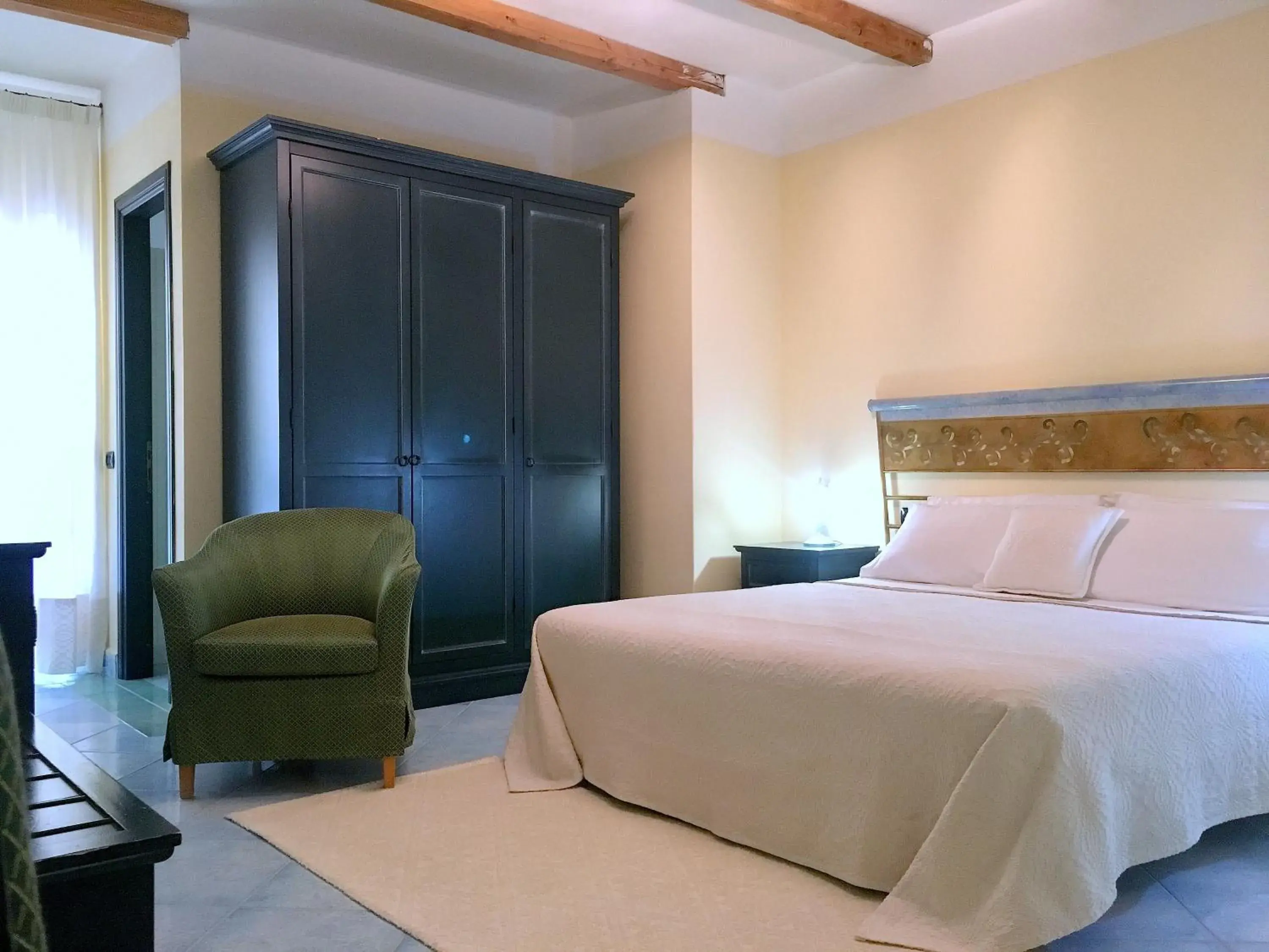 Photo of the whole room, Bed in Hotel Su Lithu Photo of the whole room, Bed in Hotel Su Lithu