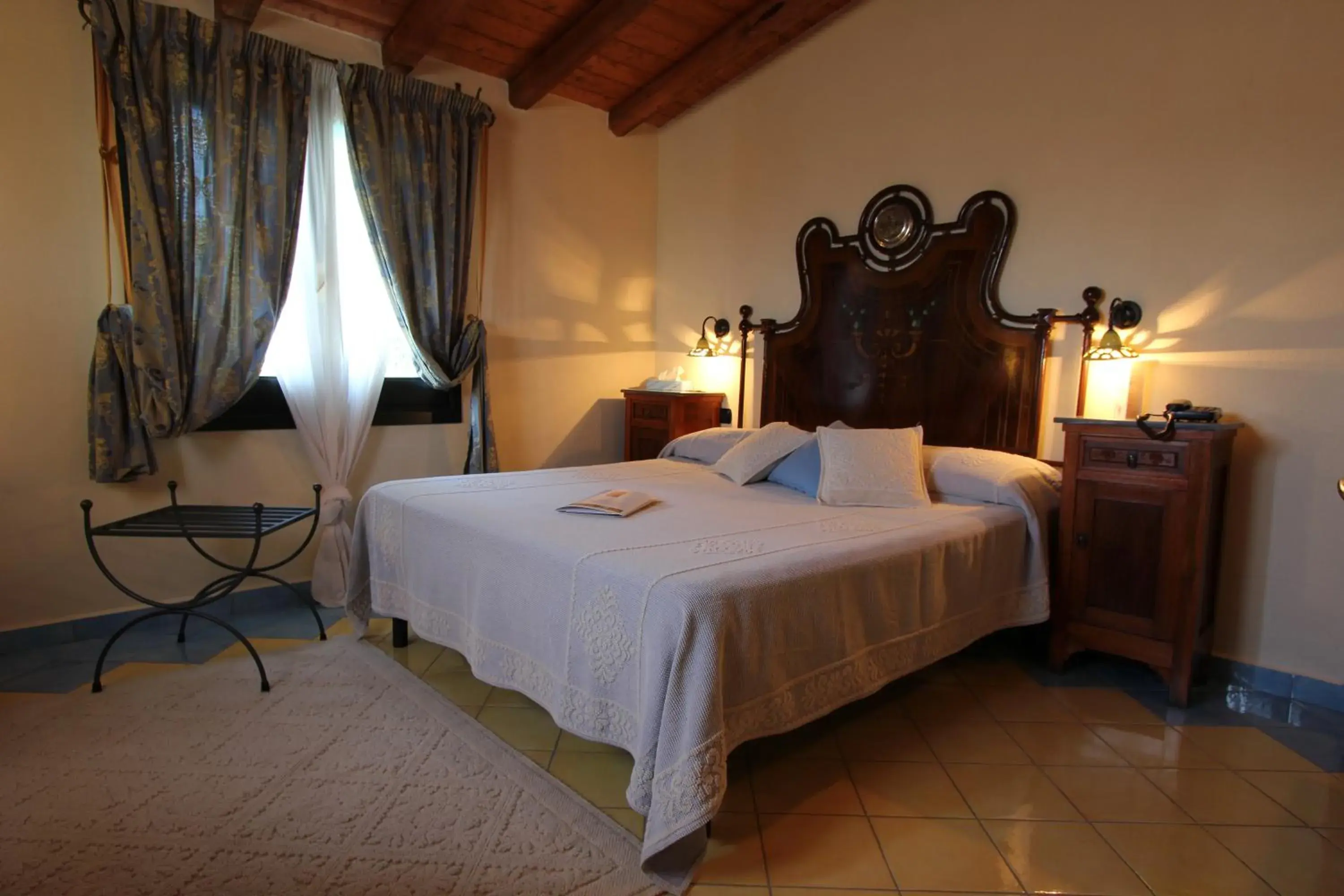 Superior Double Room in Hotel Su Lithu Superior Double Room in Hotel Su Lithu