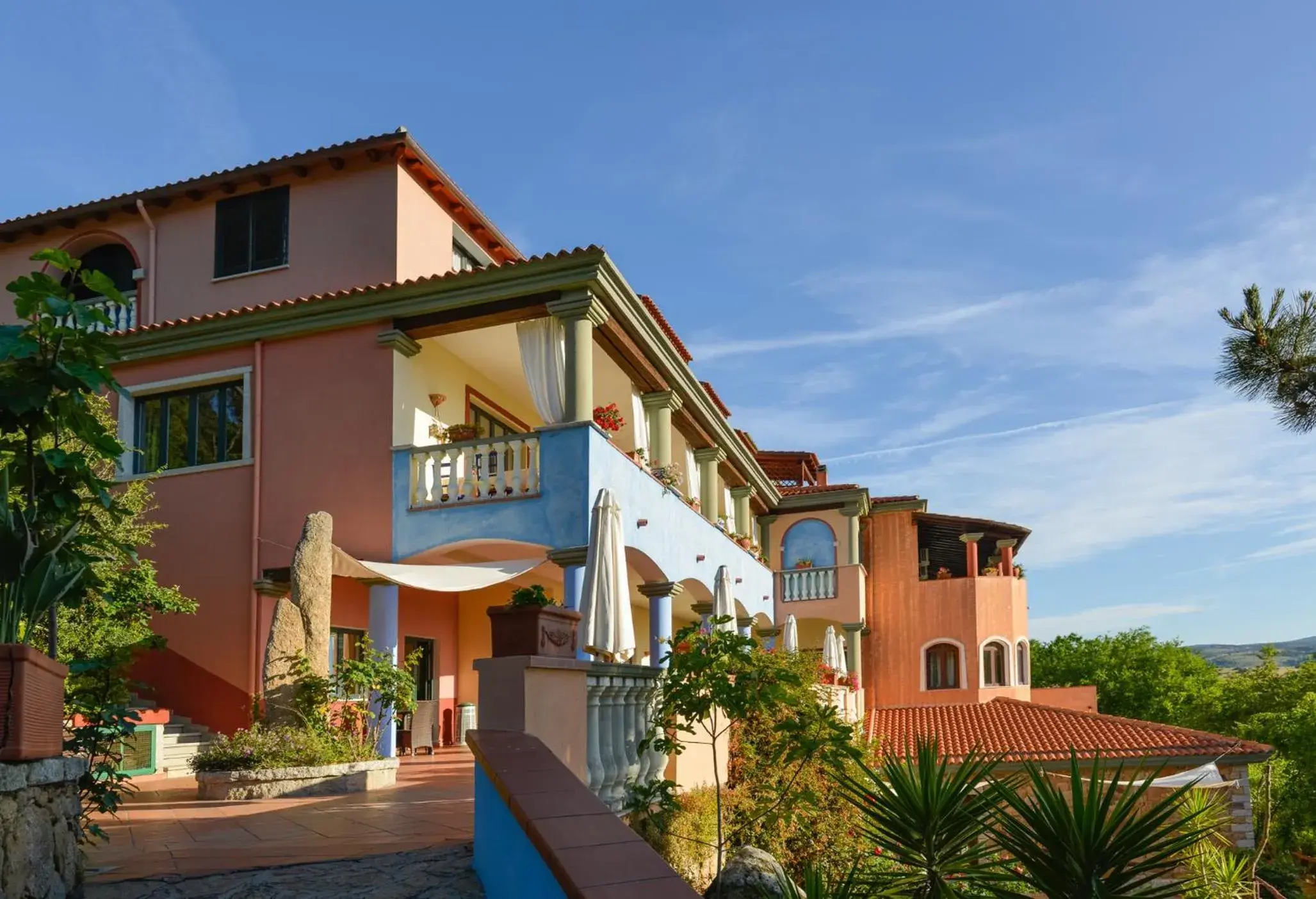 Property building in Hotel Su Lithu Property building in Hotel Su Lithu