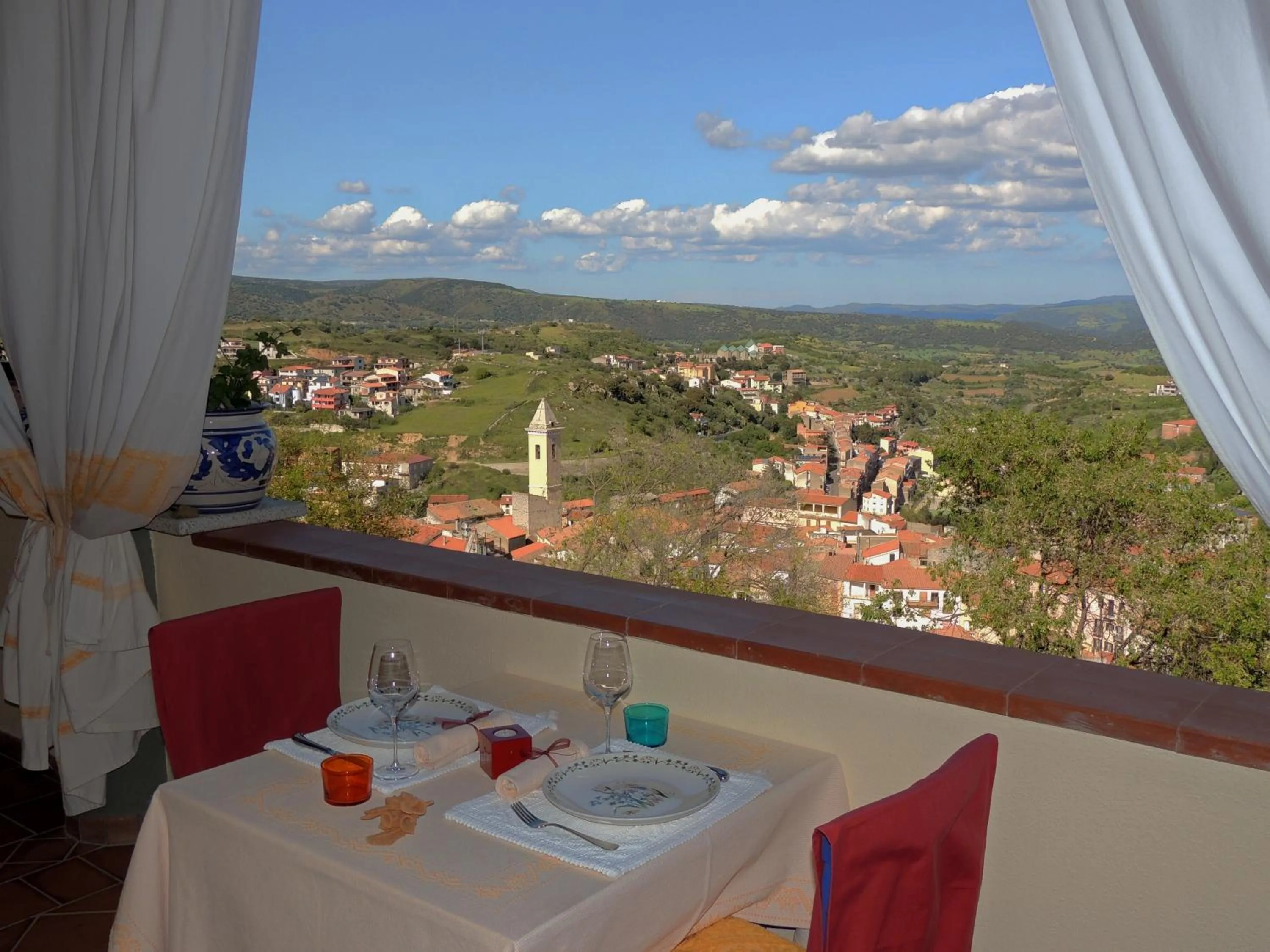 Restaurant/places to eat in Hotel Su Lithu