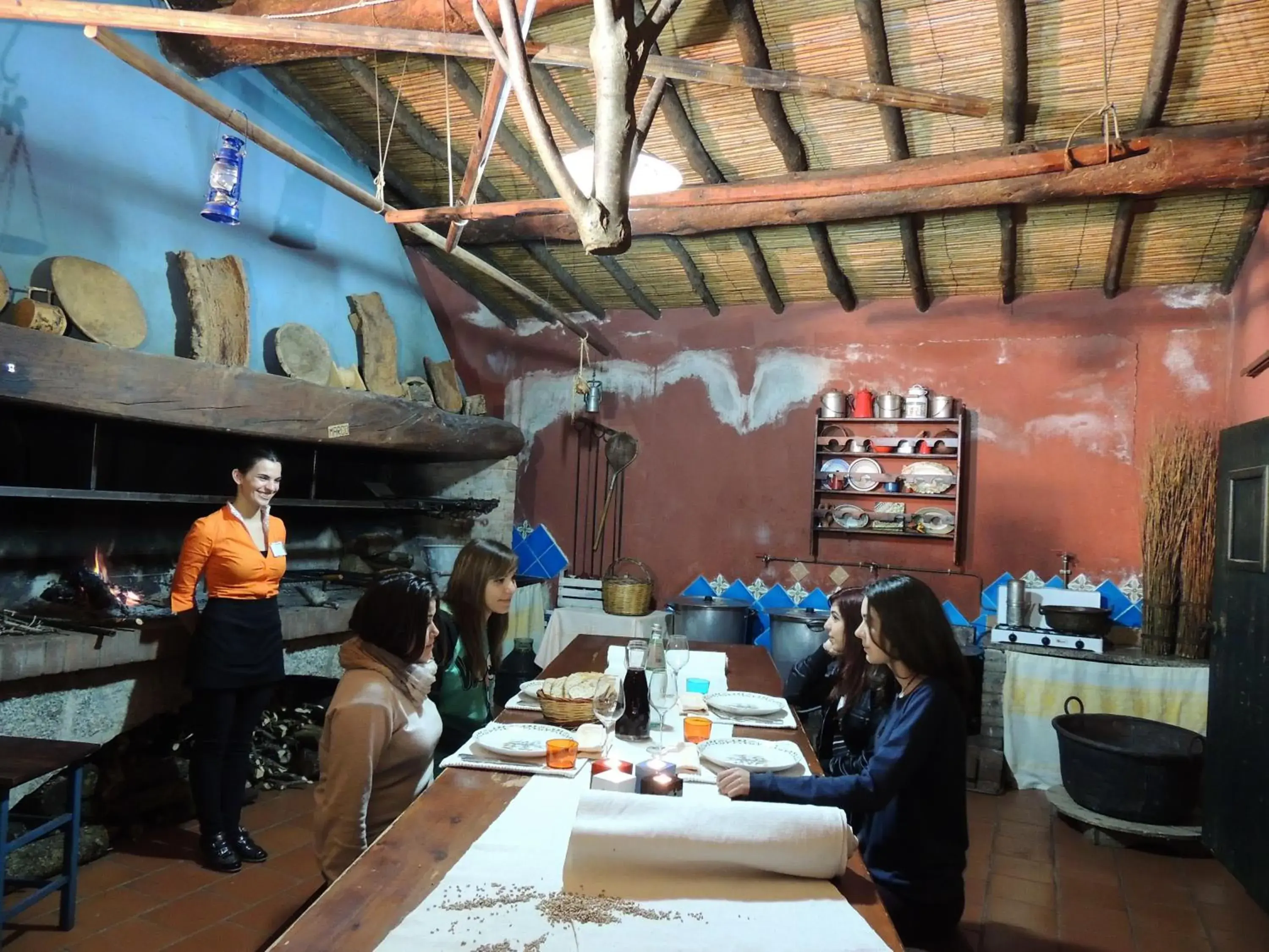 Restaurant/places to eat in Hotel Su Lithu Restaurant/places to eat in Hotel Su Lithu