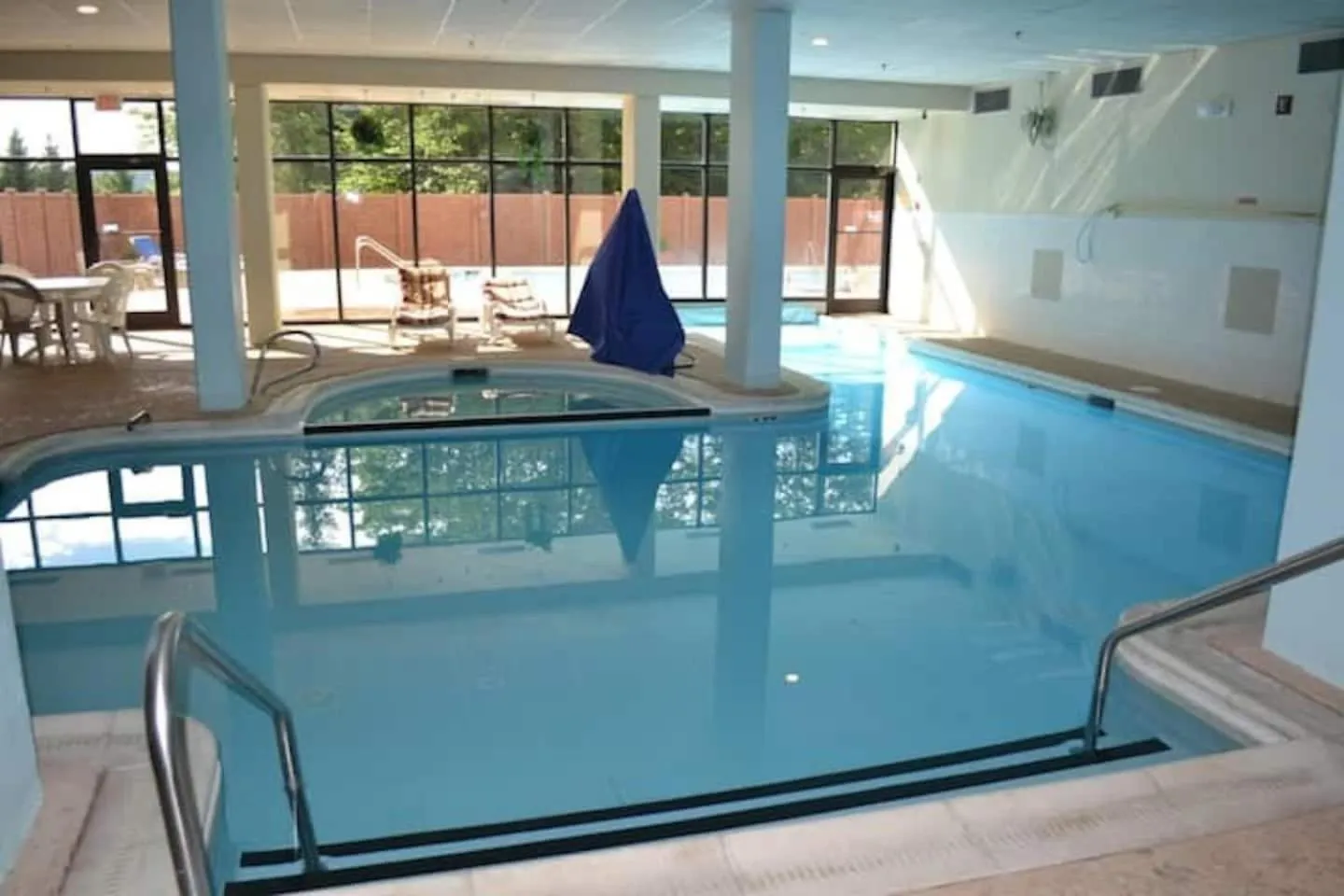 Hot Tub in Snowshoe Ski-in & Ski-out at Silvercreek Resort - Family friendly, jacuzzi, hot tub, mountain views