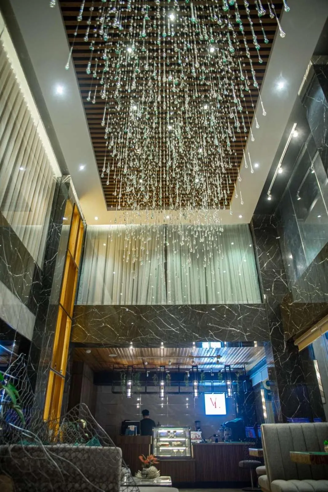 Lobby or reception in El Vistra Hotel Angeles