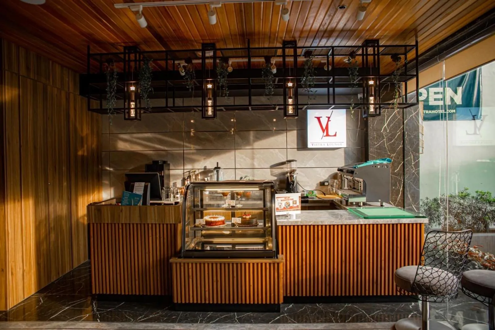 Coffee/tea facilities in El Vistra Hotel Angeles