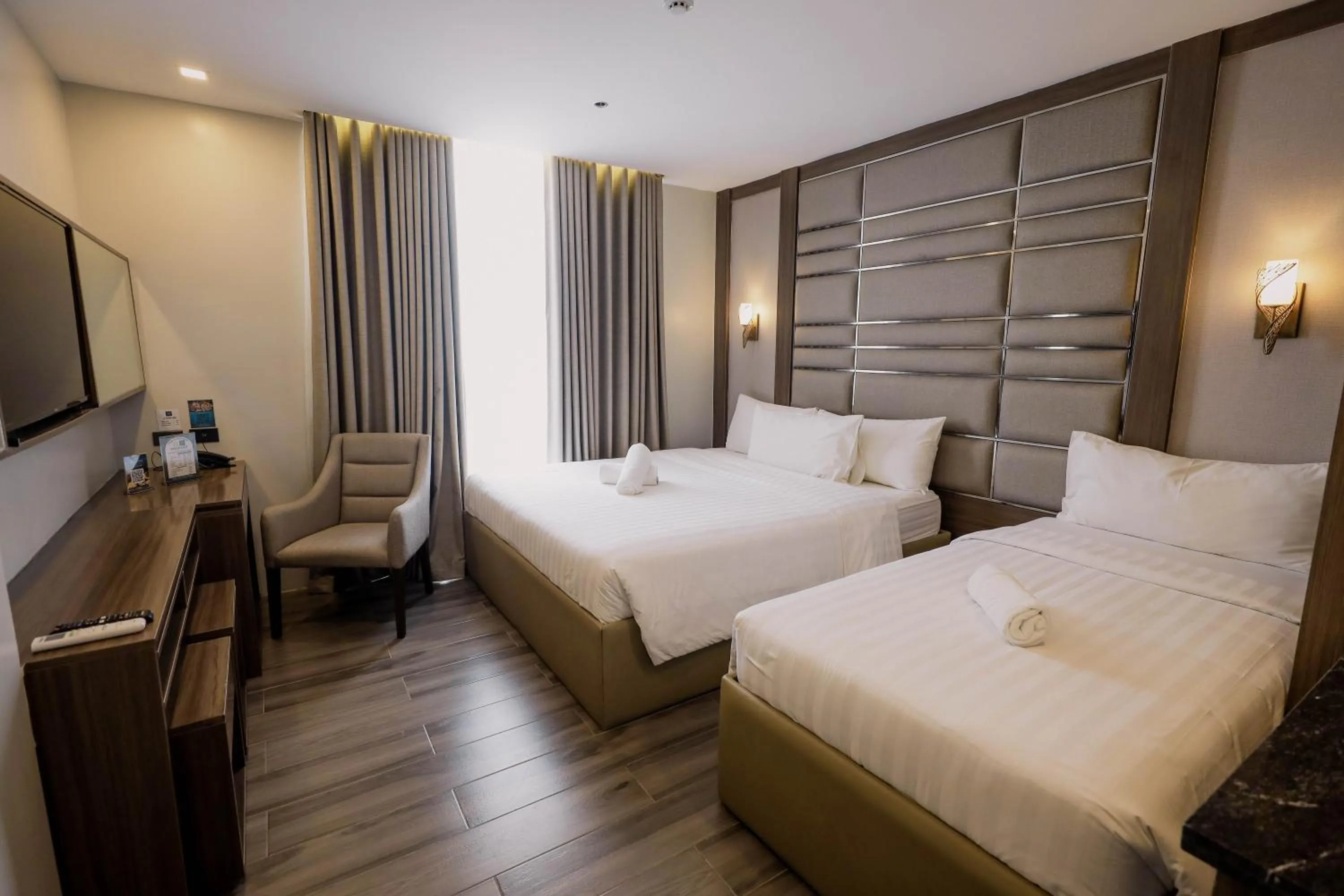 Bed in El Vistra Hotel Angeles