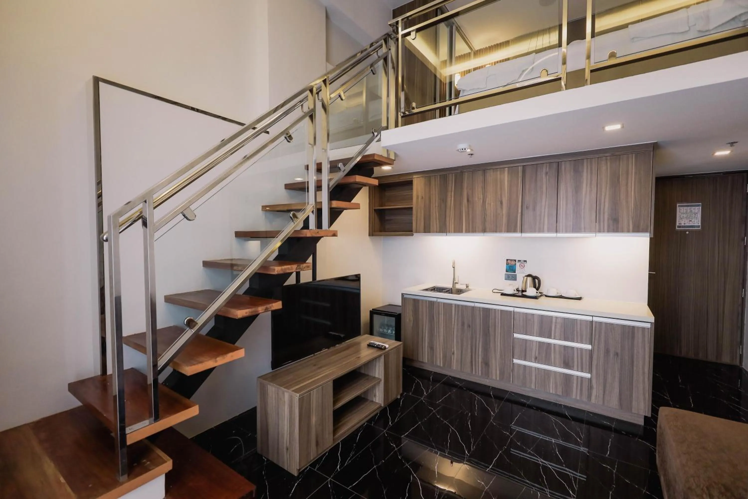 Living room in El Vistra Hotel Angeles