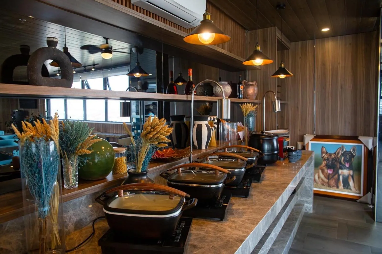 Food and drinks in El Vistra Hotel Angeles