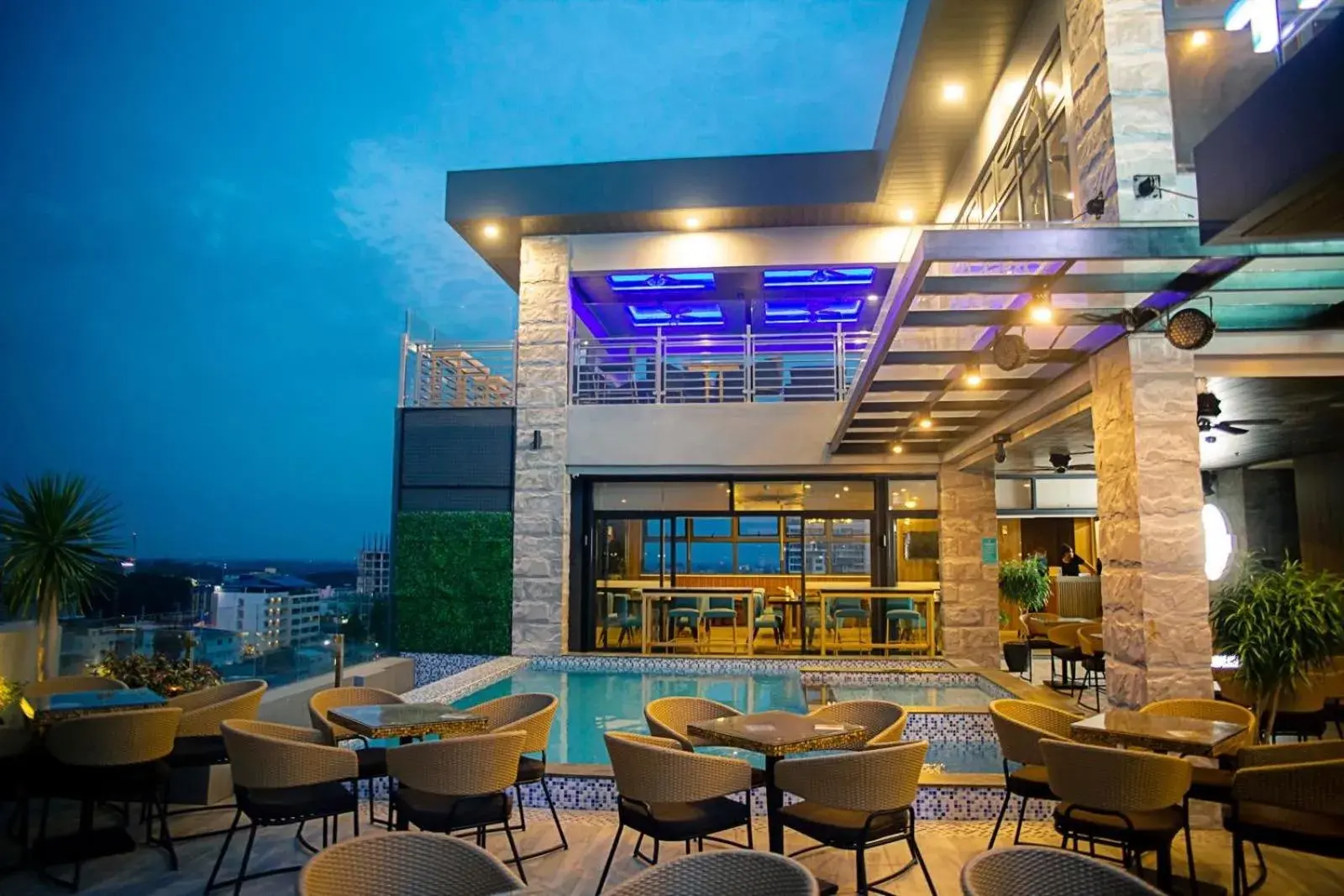 El Vistra Hotel Angeles El Vistra Hotel Angeles