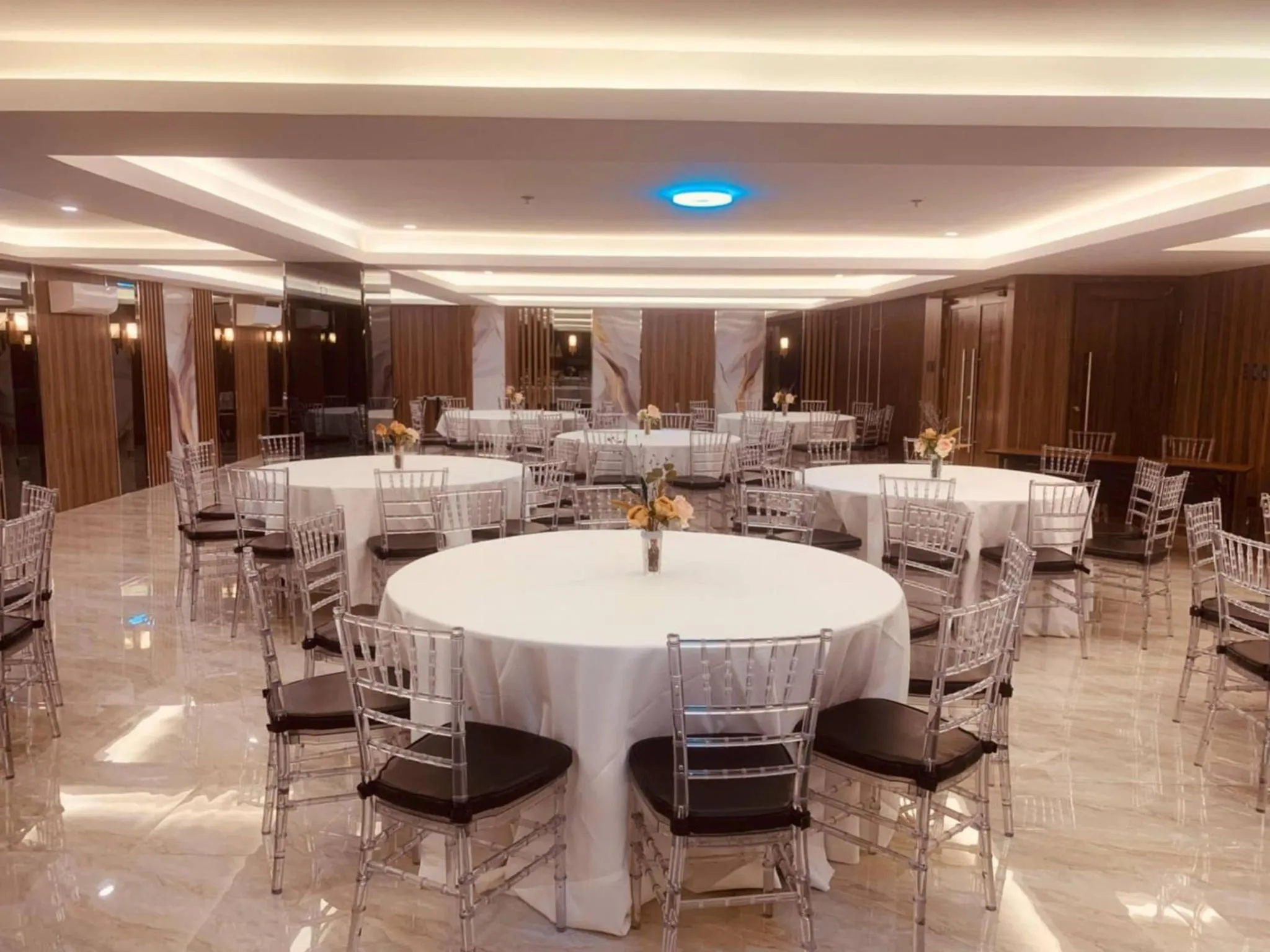 Banquet/Function facilities in El Vistra Hotel Angeles