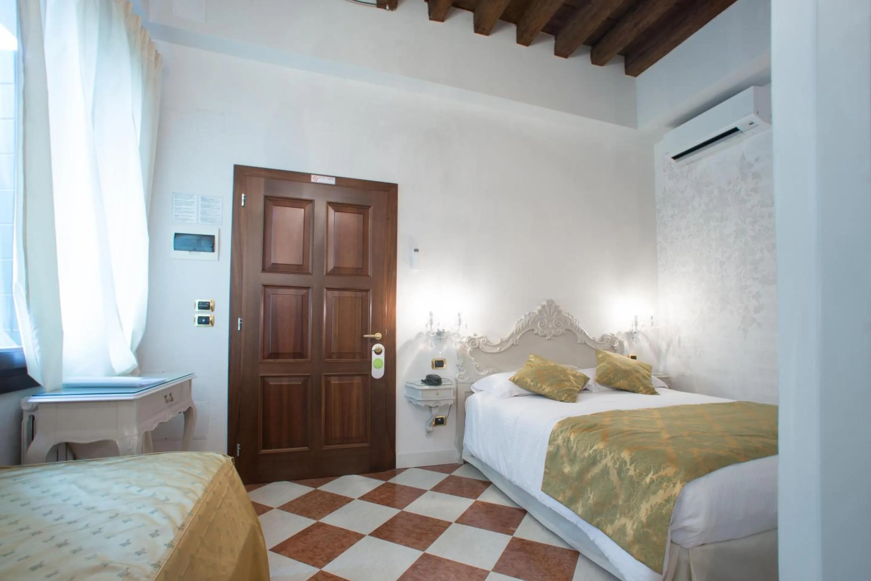 Photo of the whole room, Bed in Villa Gasparini