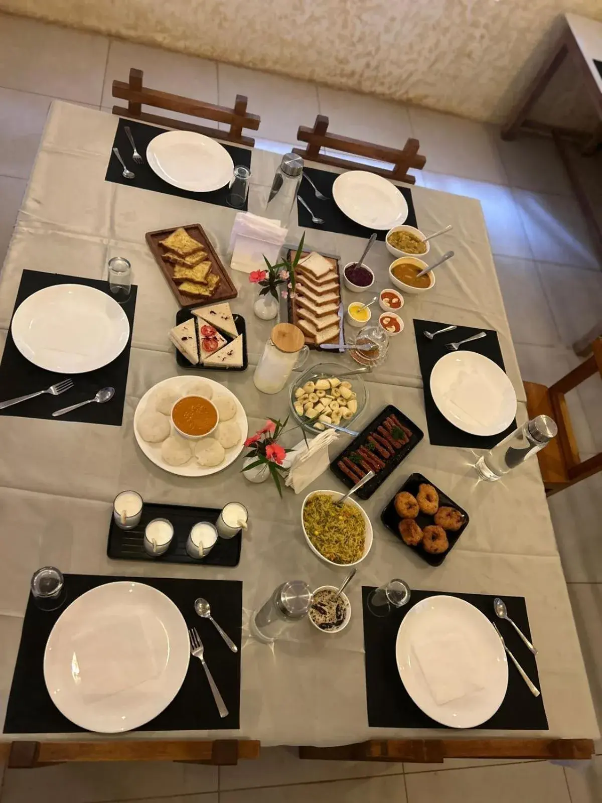 Breakfast in MOSHIS NEST Breakfast in MOSHIS NEST