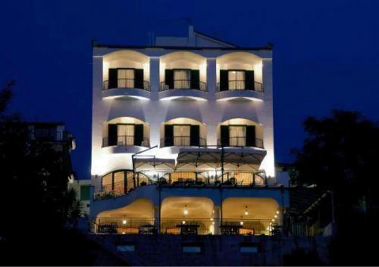 Property building in Best Western Hotel La Conchiglia