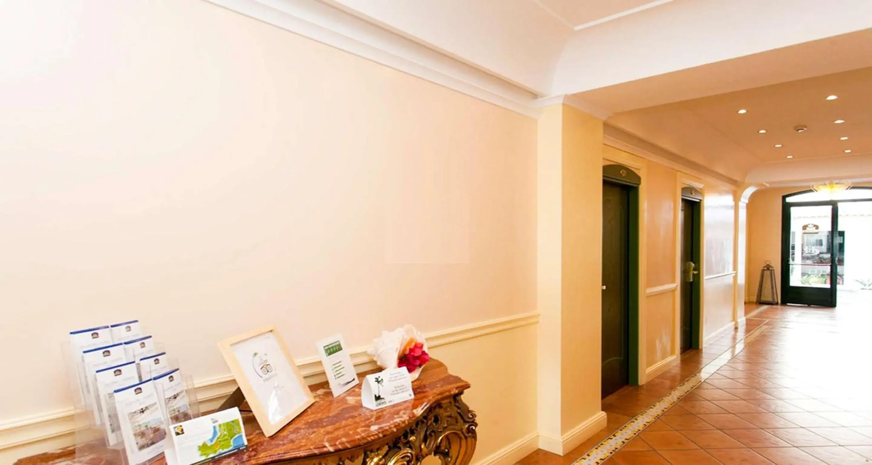 Lobby or reception in Best Western Hotel La Conchiglia Lobby or reception in Best Western Hotel La Conchiglia