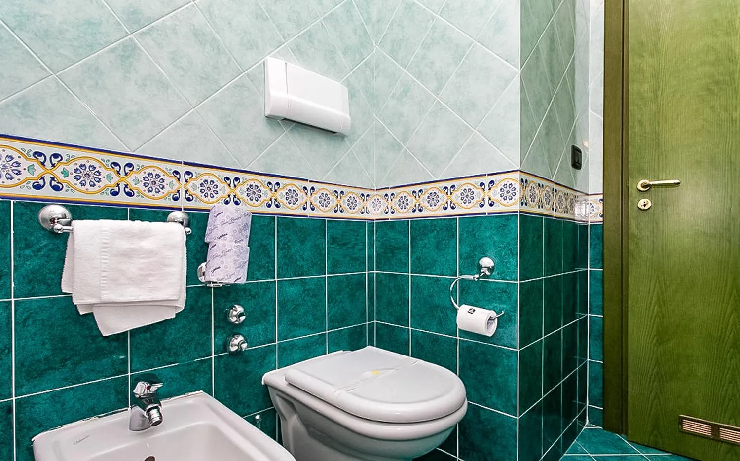 Toilet in Best Western Hotel La Conchiglia