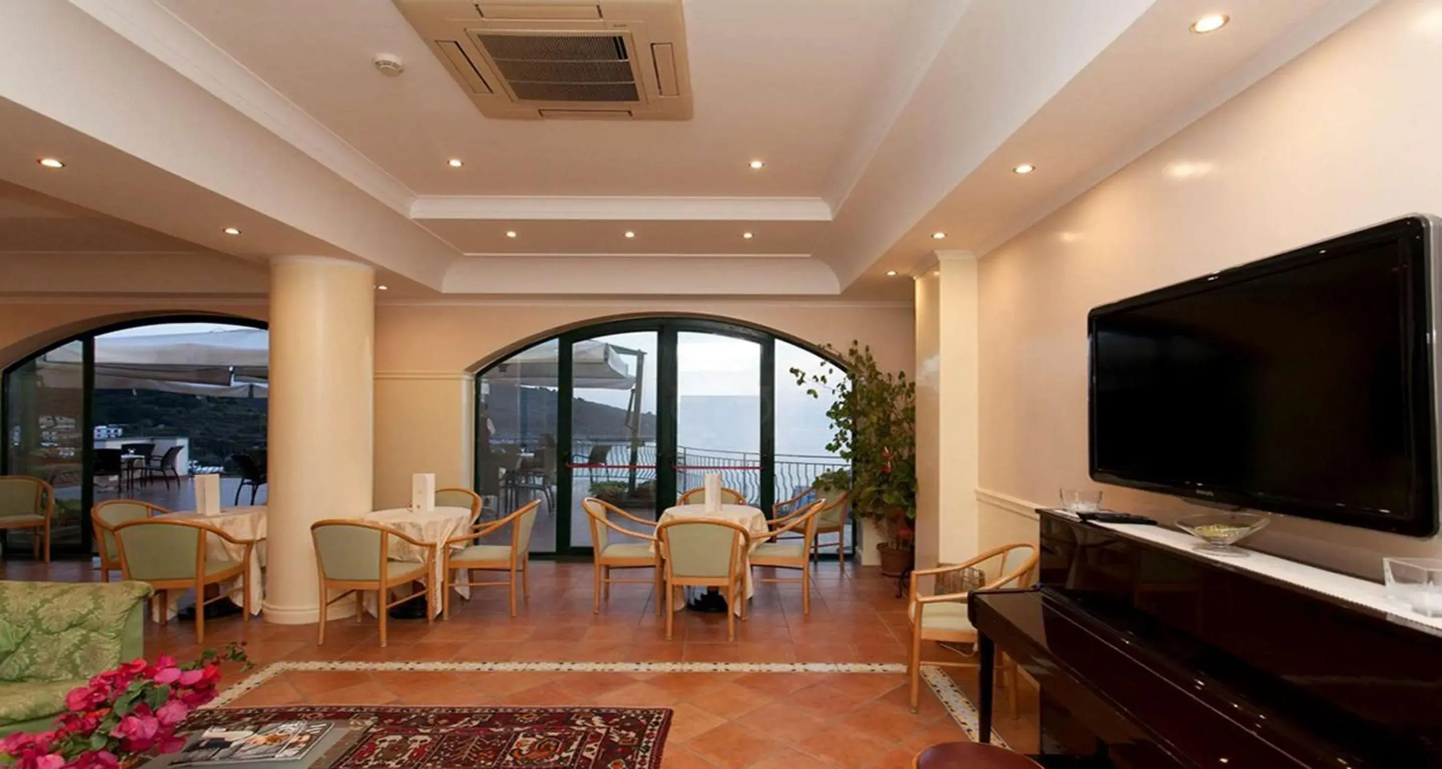 Lounge or bar in Best Western Hotel La Conchiglia Lounge or bar in Best Western Hotel La Conchiglia