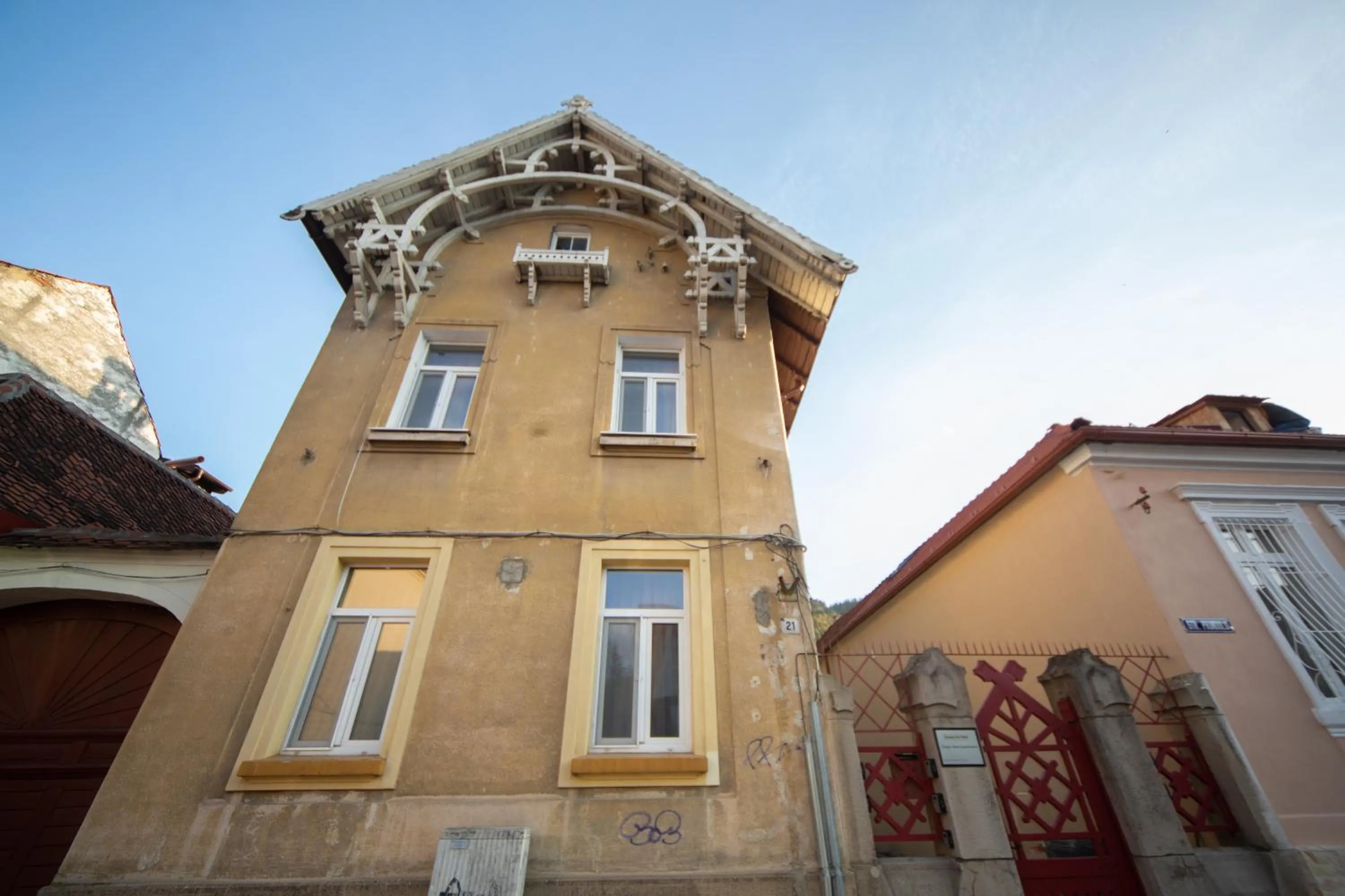 Property building in Happy Mood Apartments