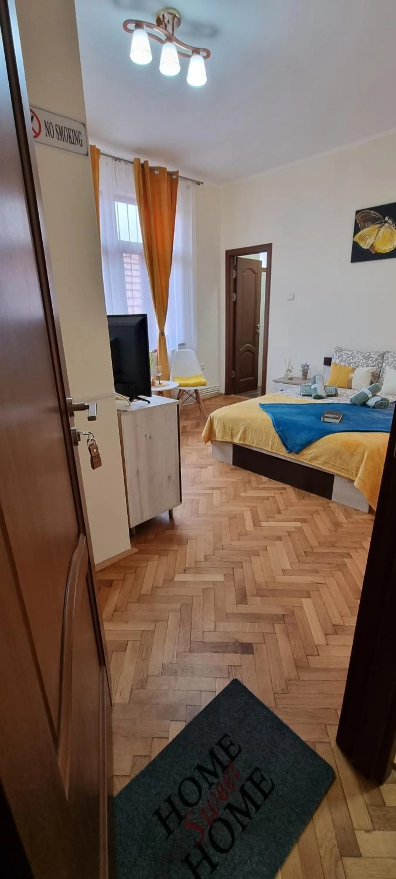 Photo of the whole room in Happy Mood Apartments