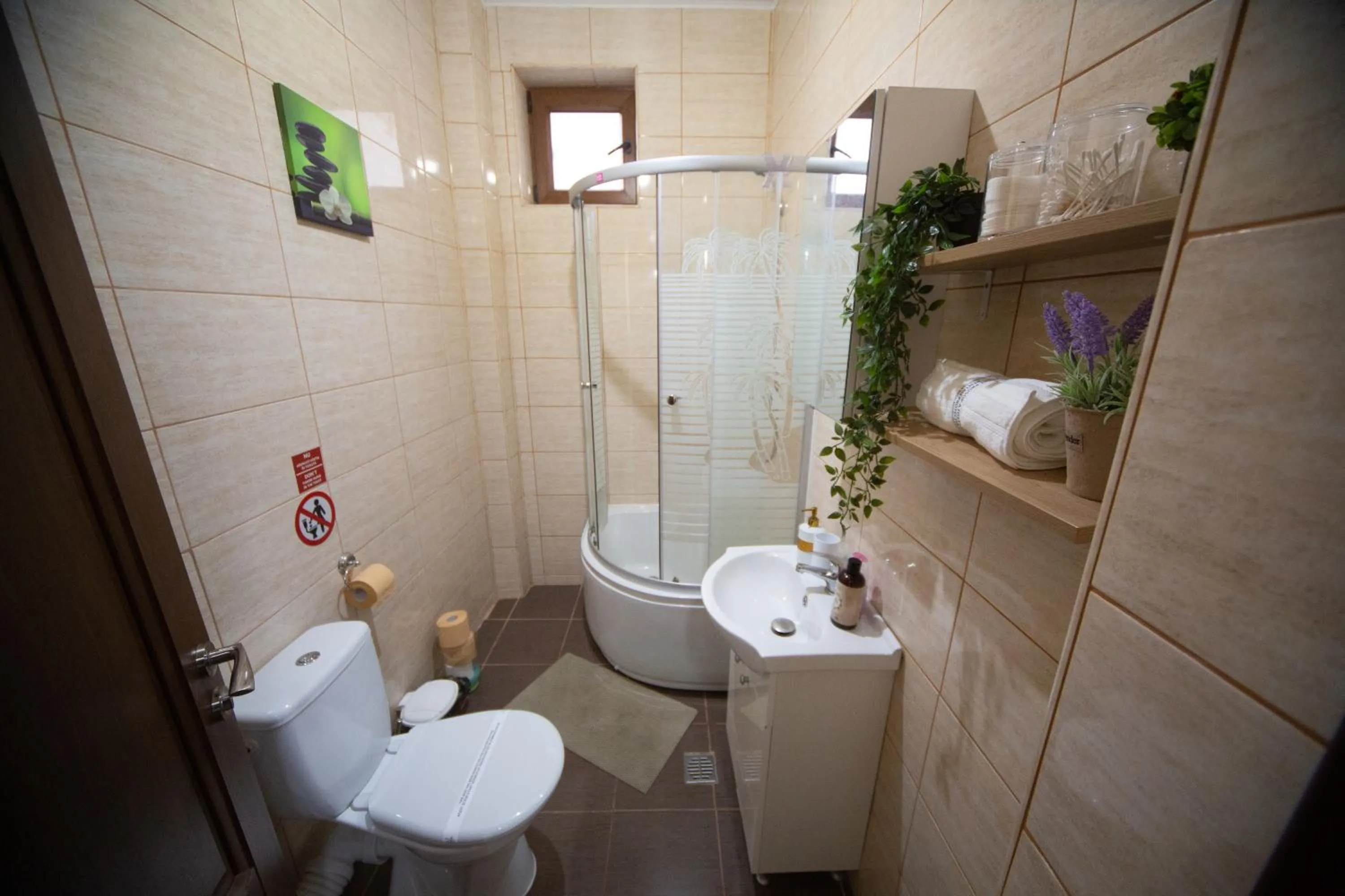 Bathroom in Happy Mood Apartments
