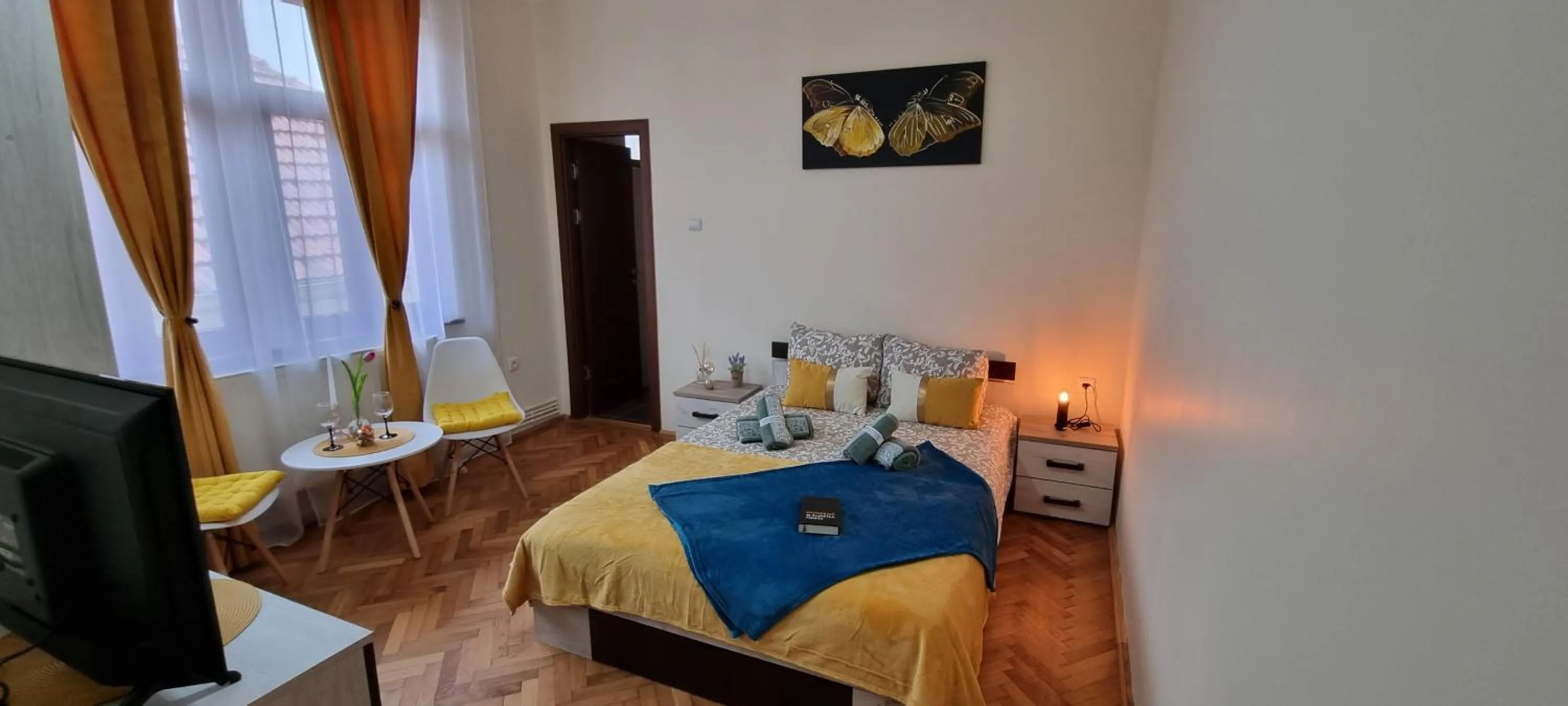 Photo of the whole room in Happy Mood Apartments