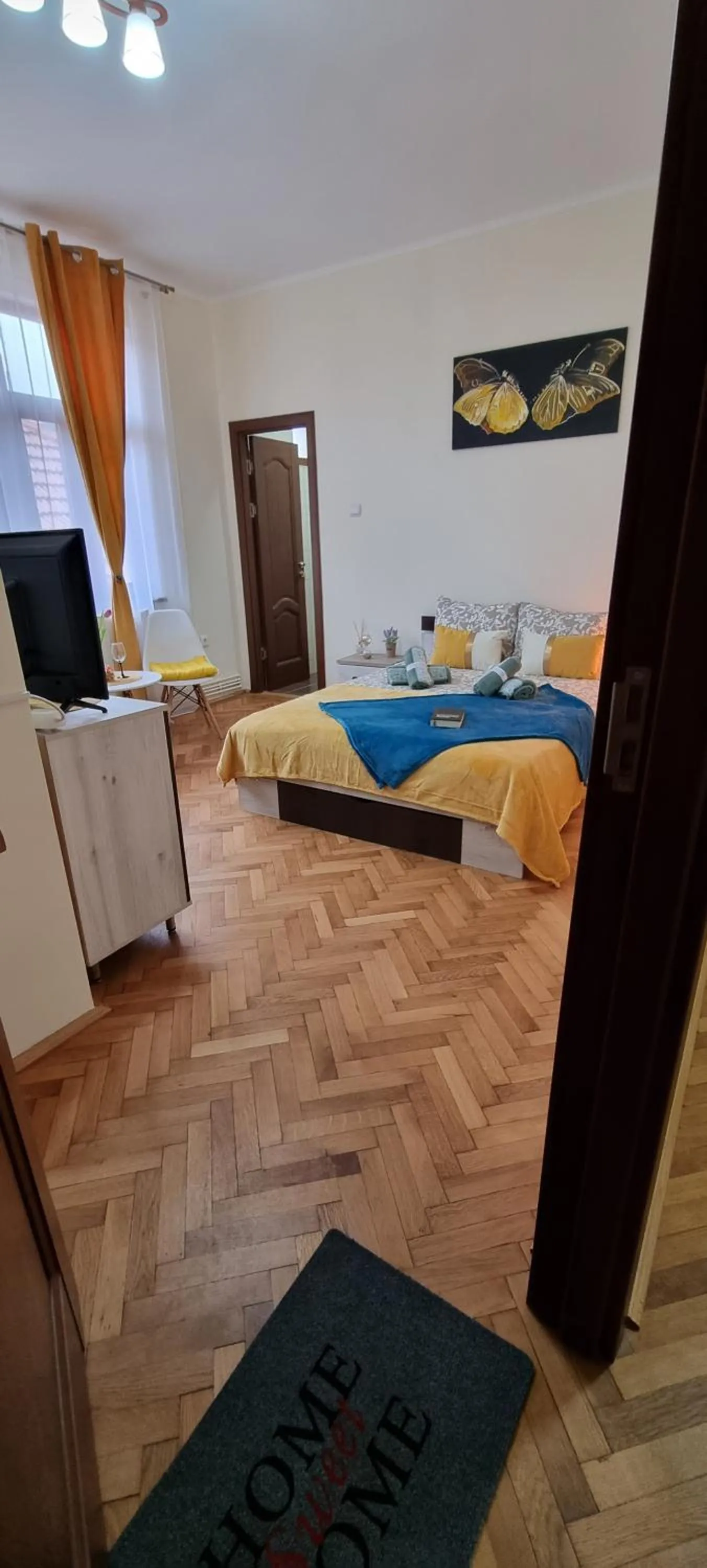 Photo of the whole room in Happy Mood Apartments