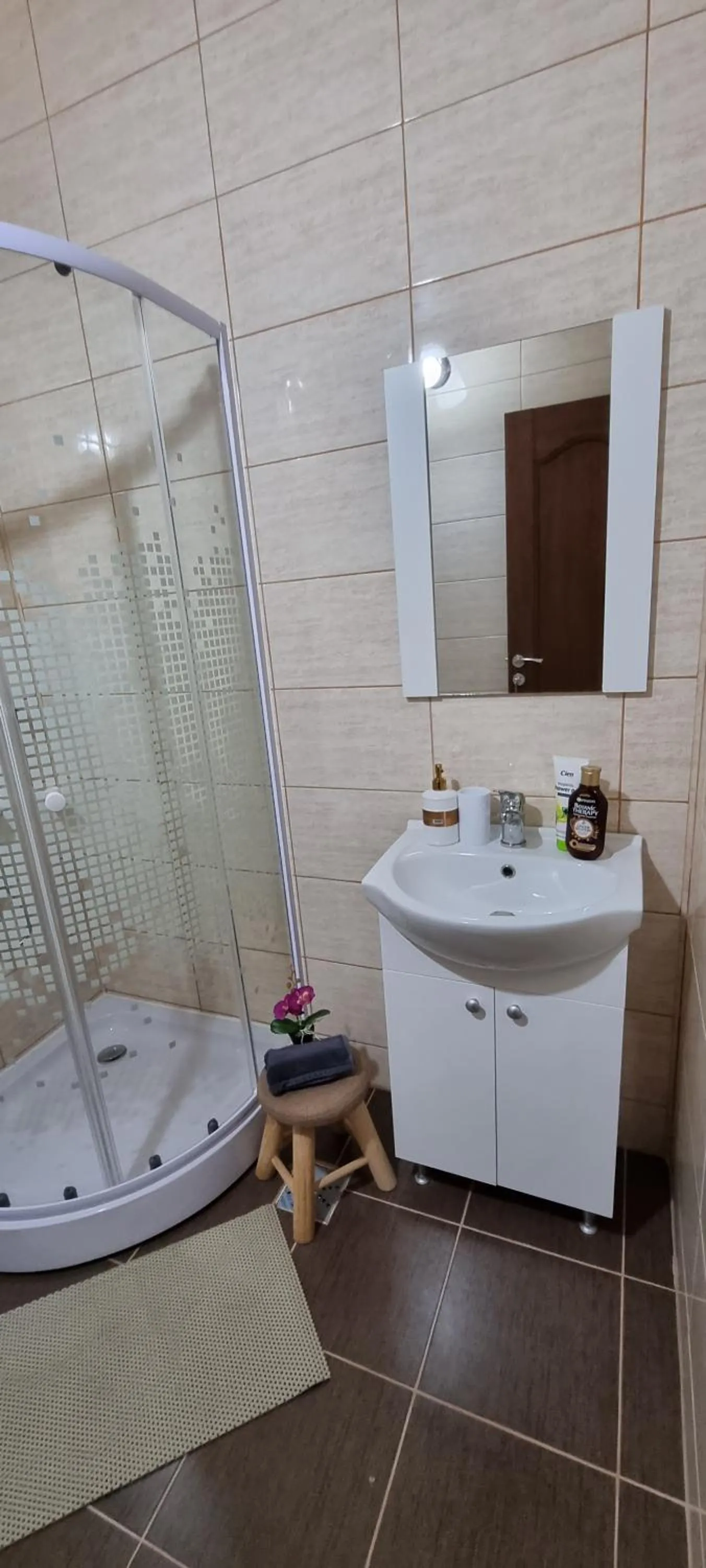 Bathroom in Happy Mood Apartments