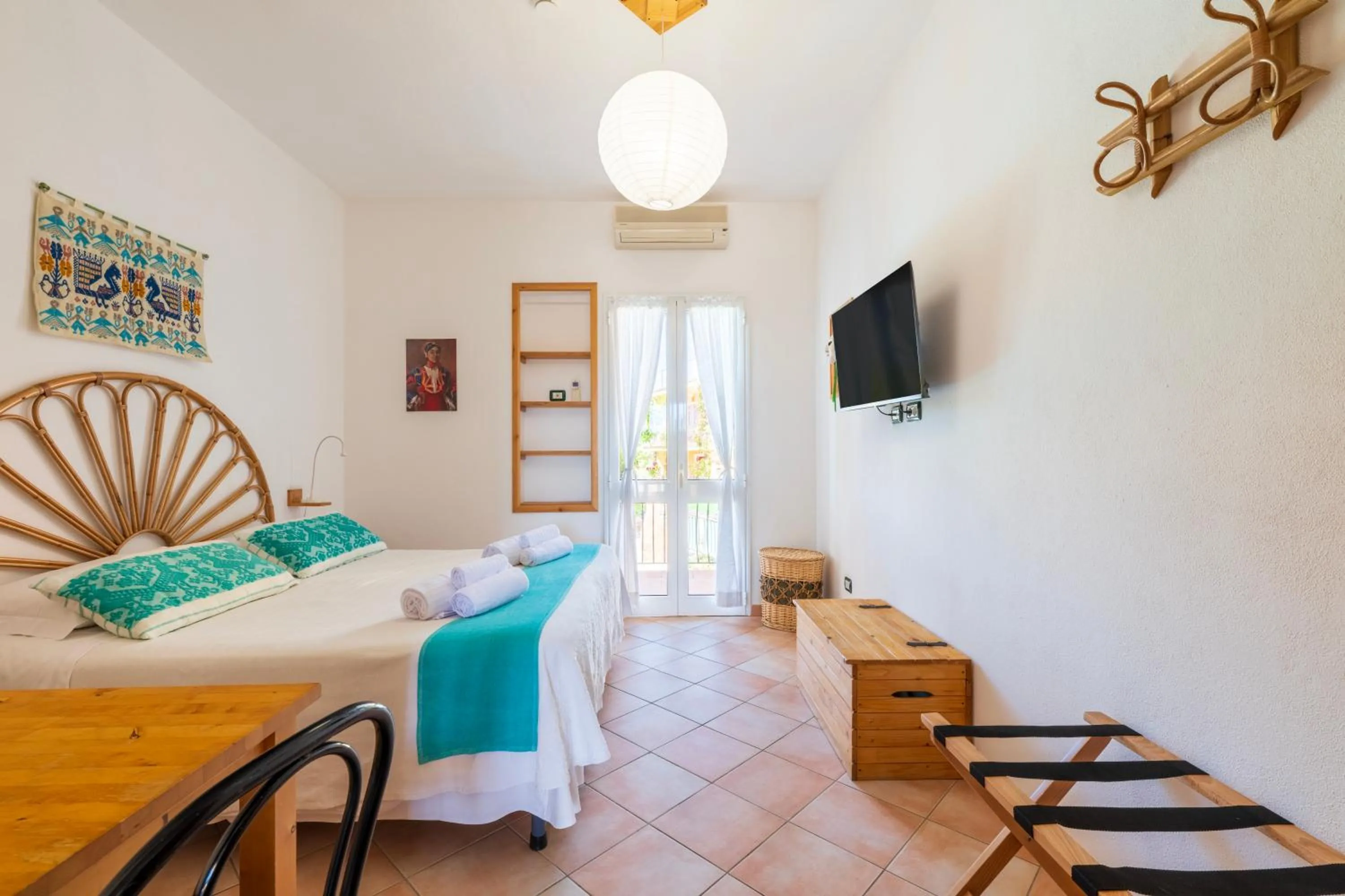 Bed in Domus De Janas Sul Mare