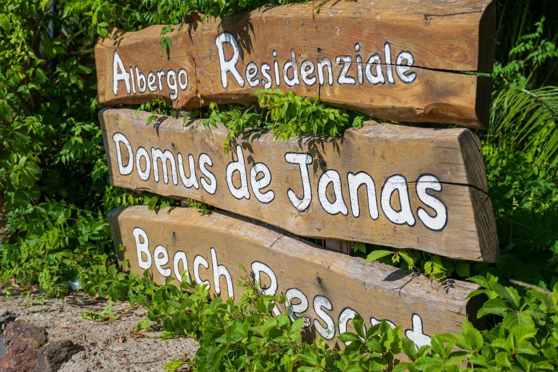 Property logo or sign in Domus De Janas Sul Mare